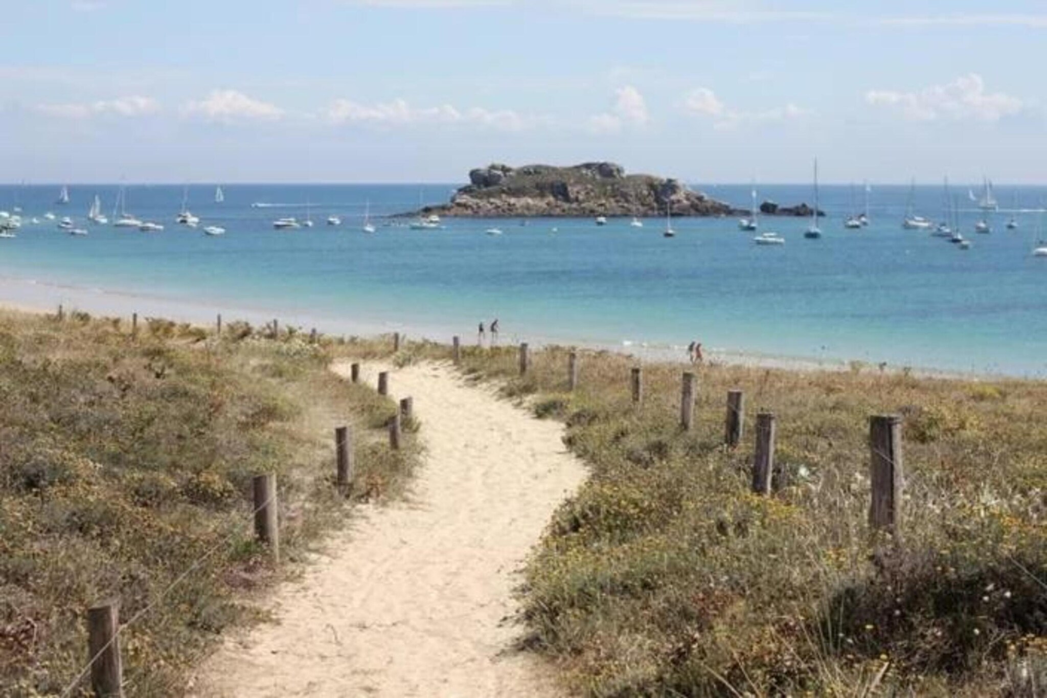 Le Château de Keravéon 1-Areas summer 5km