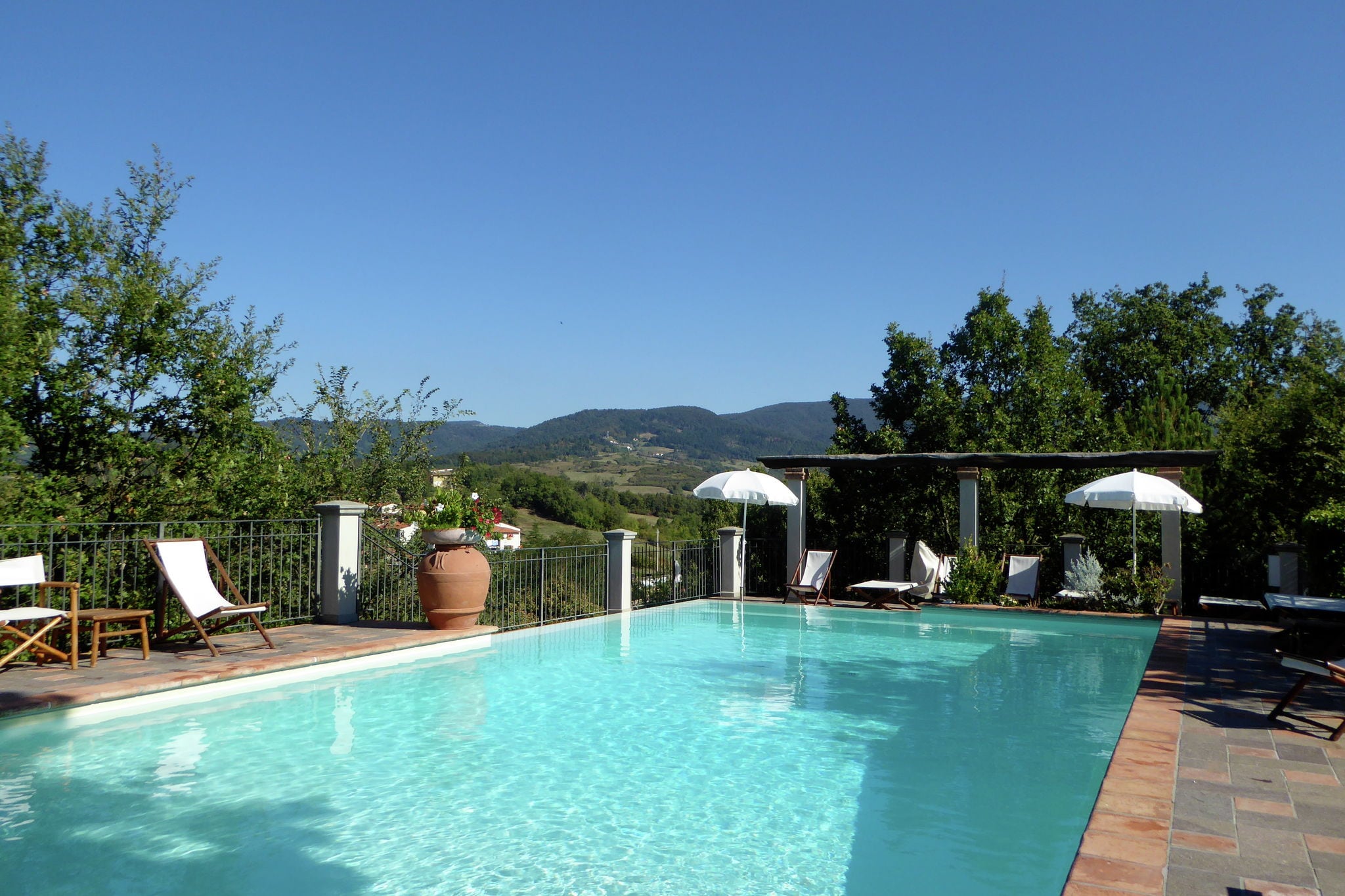 Attractive holiday home in Montecarelli with pool