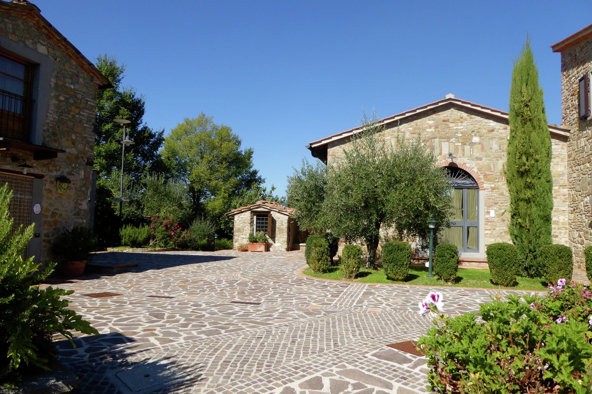 Maison de vacances moderne avec piscine à Montecarelli