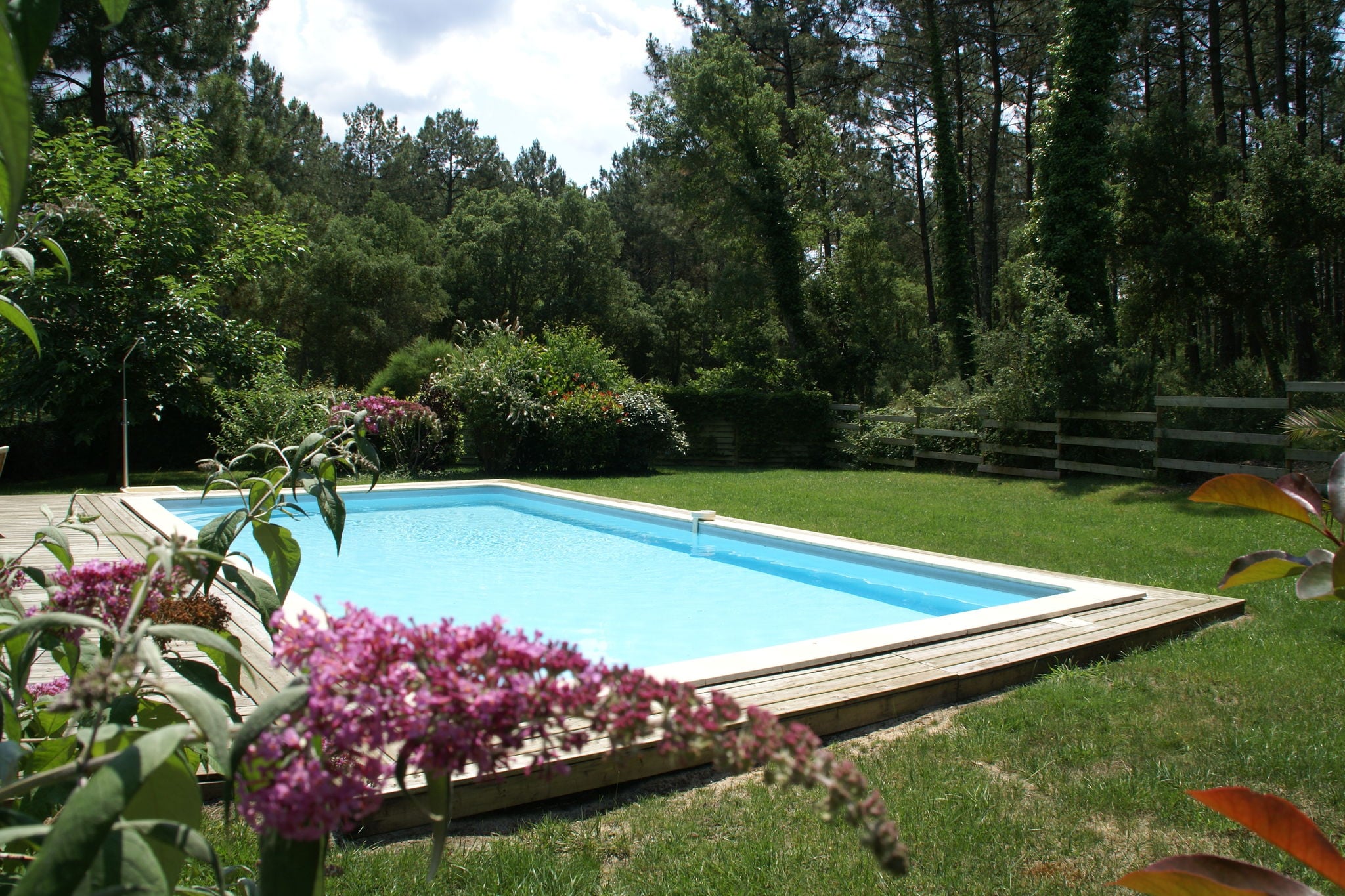 Nice villa with a private swimming pool, 900m from the beach