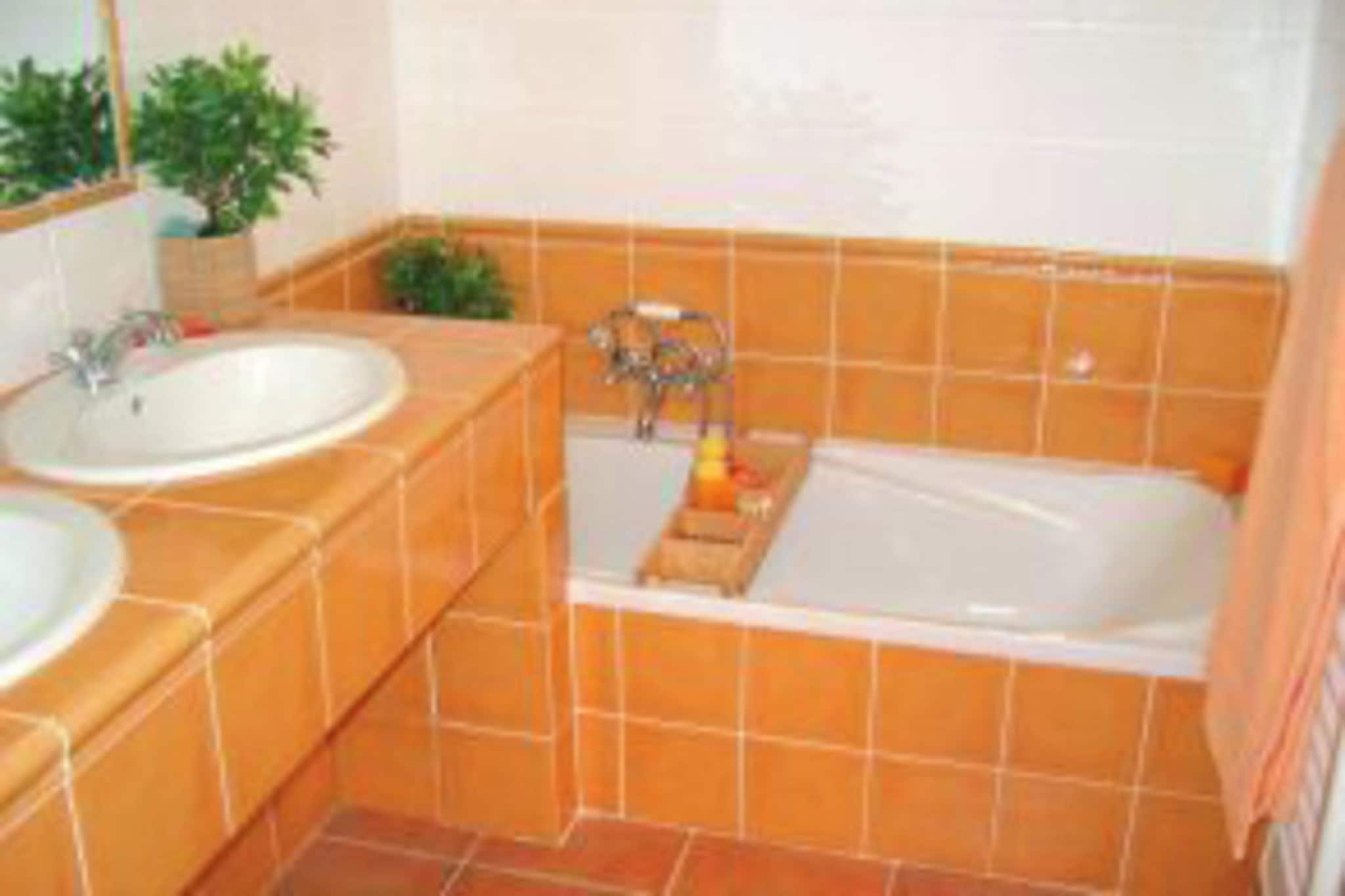 Domaine de Fayence 6-Bathroom
