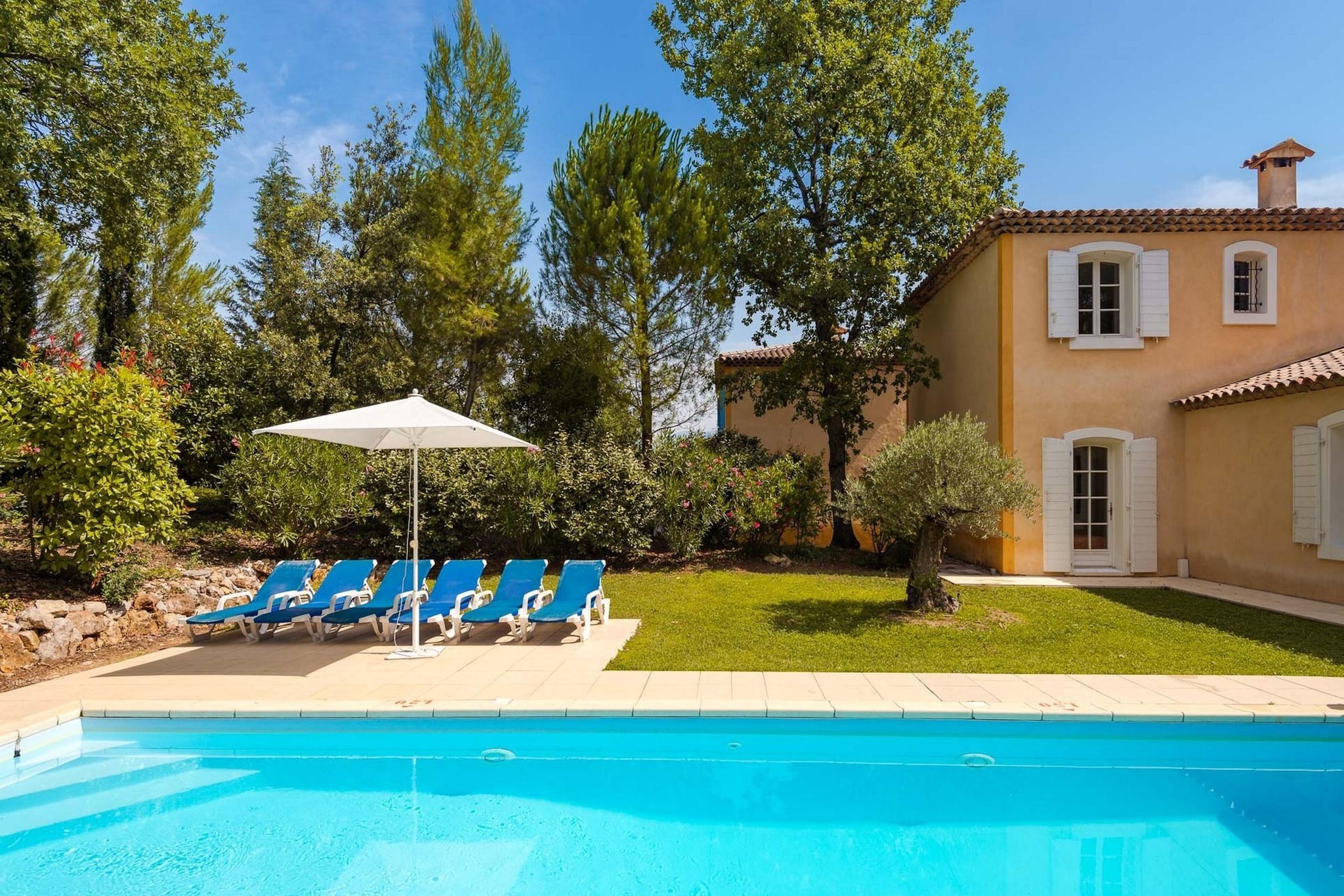 Domaine de Fayence 6-Gardens summer