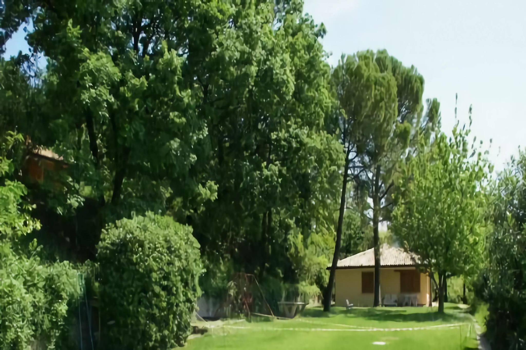Residence Le Sponde Trilo-Außenbereich Sommer