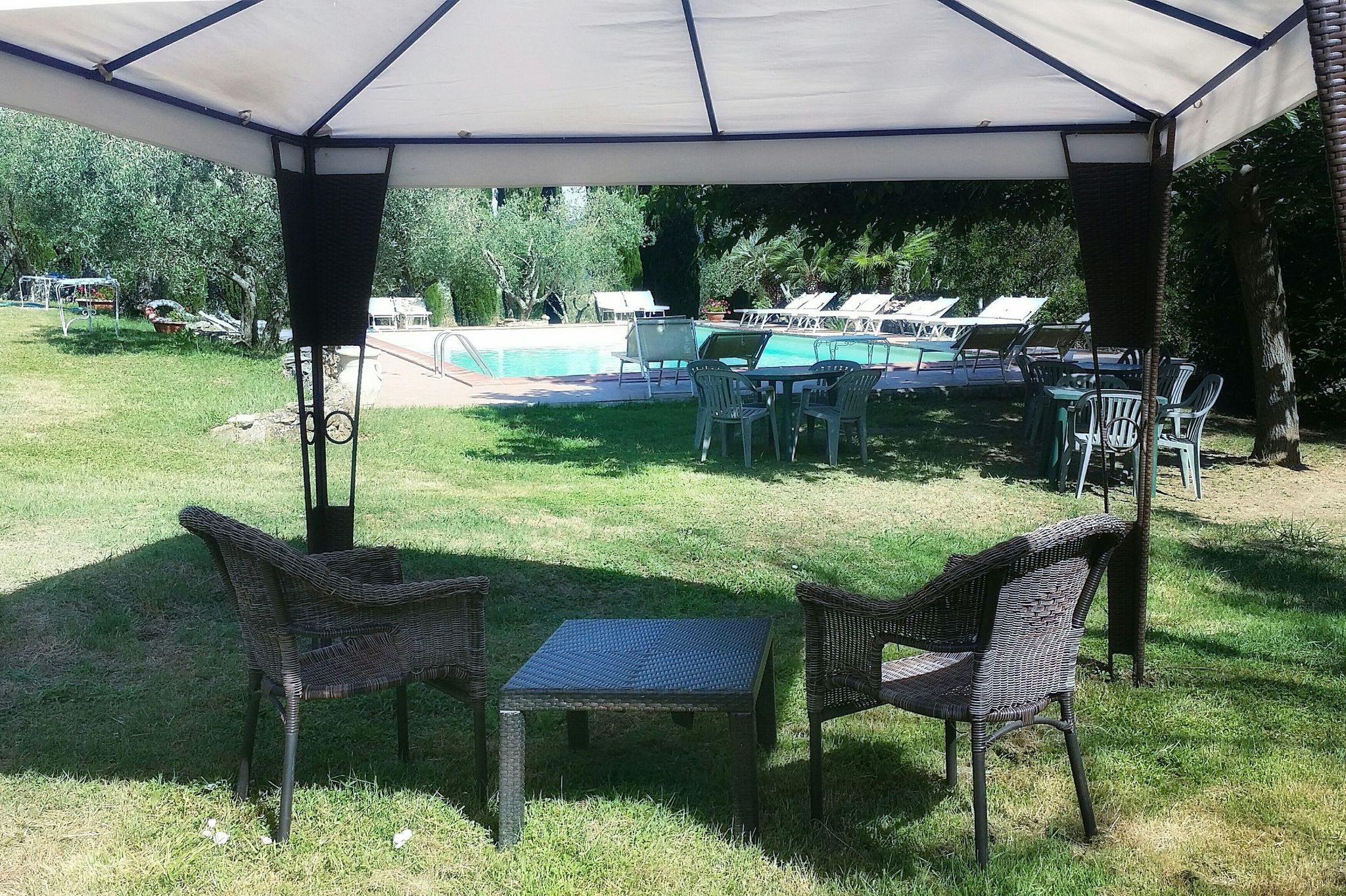 Maison de vacances typique avec piscine à Sasso Pisano