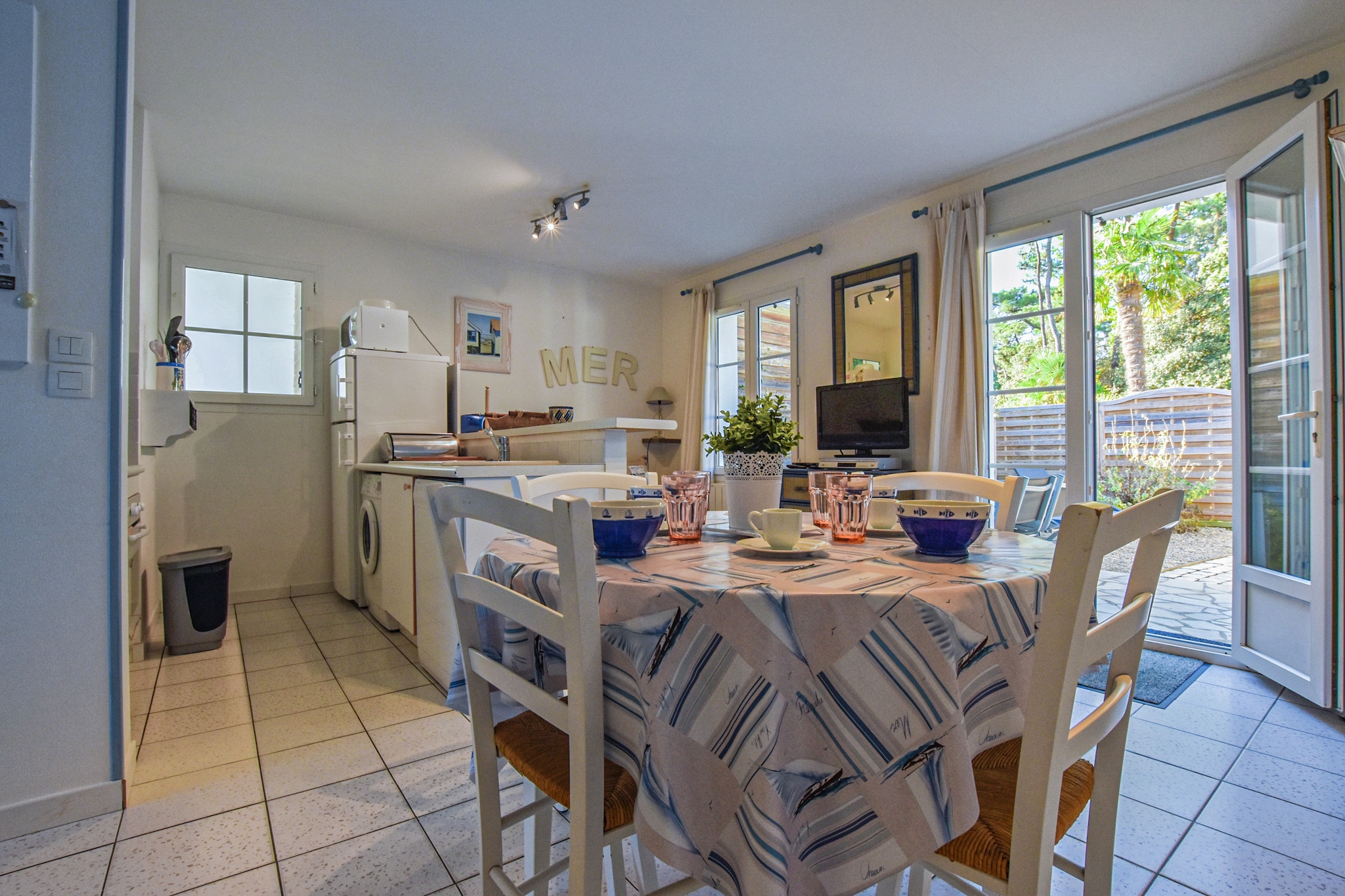 Old vacation home in Labaroche with jacuzzi