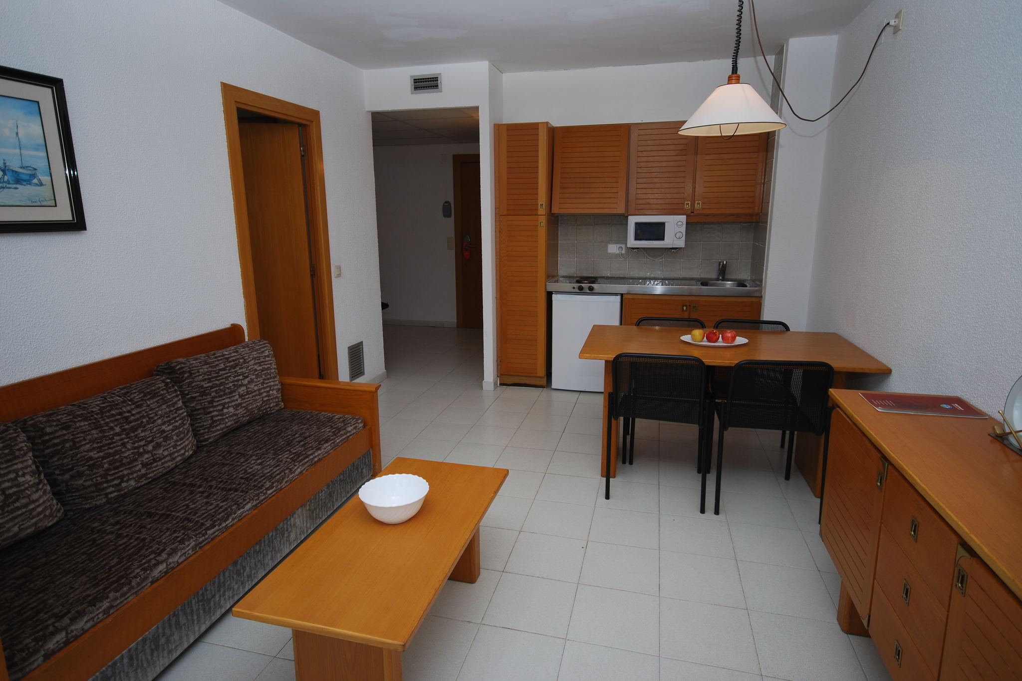 Comfortable apartment with AC, at 900 m. from the beach