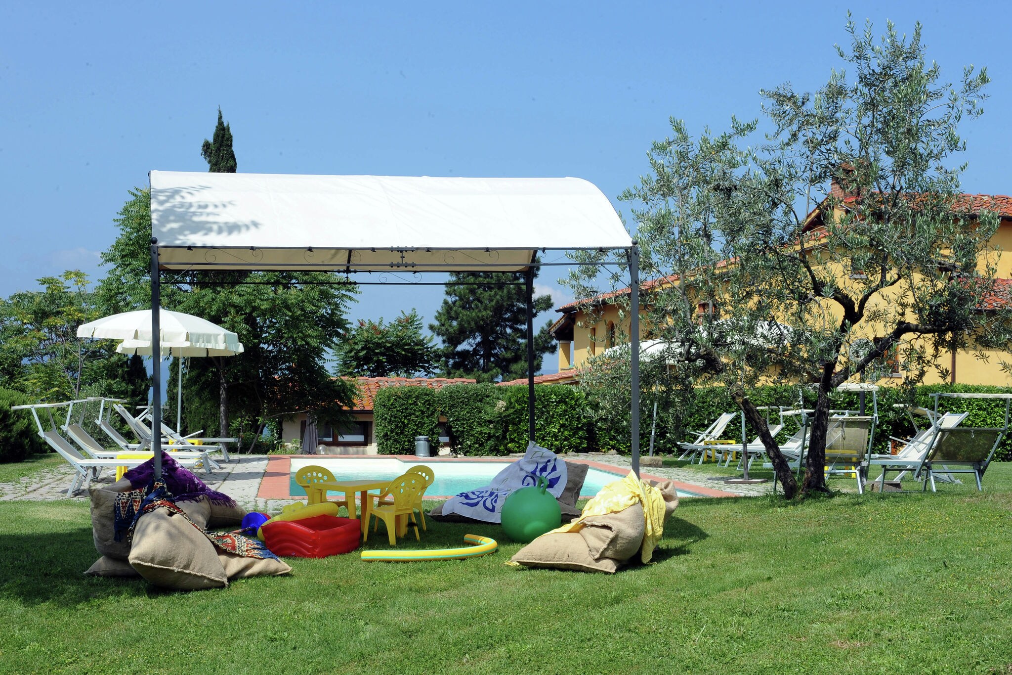 Große Ferienw. auf 200 J. altem Hof in Castelfranco di Sopra