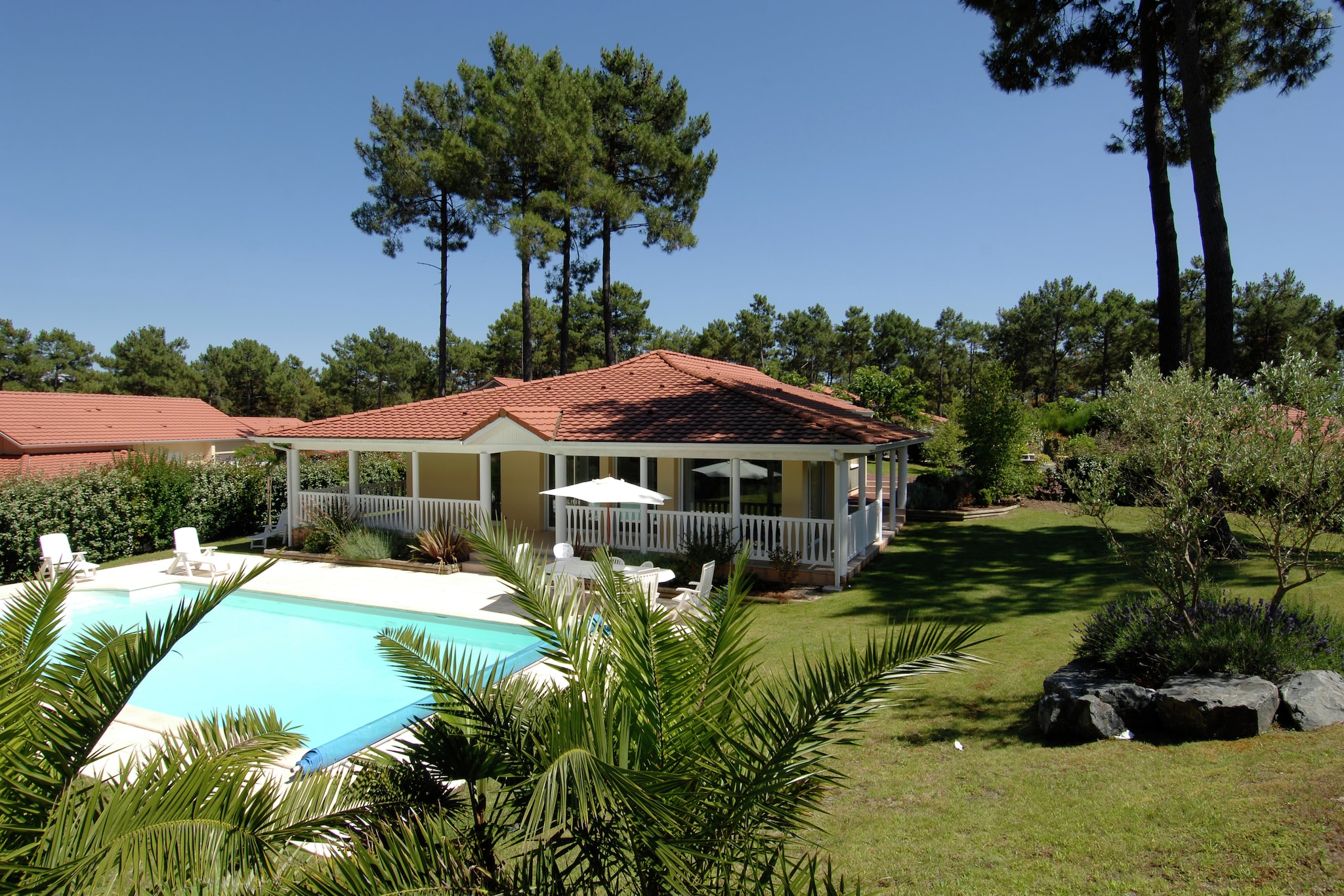 Beautiful villa with a private pool in Lacanau-Océan