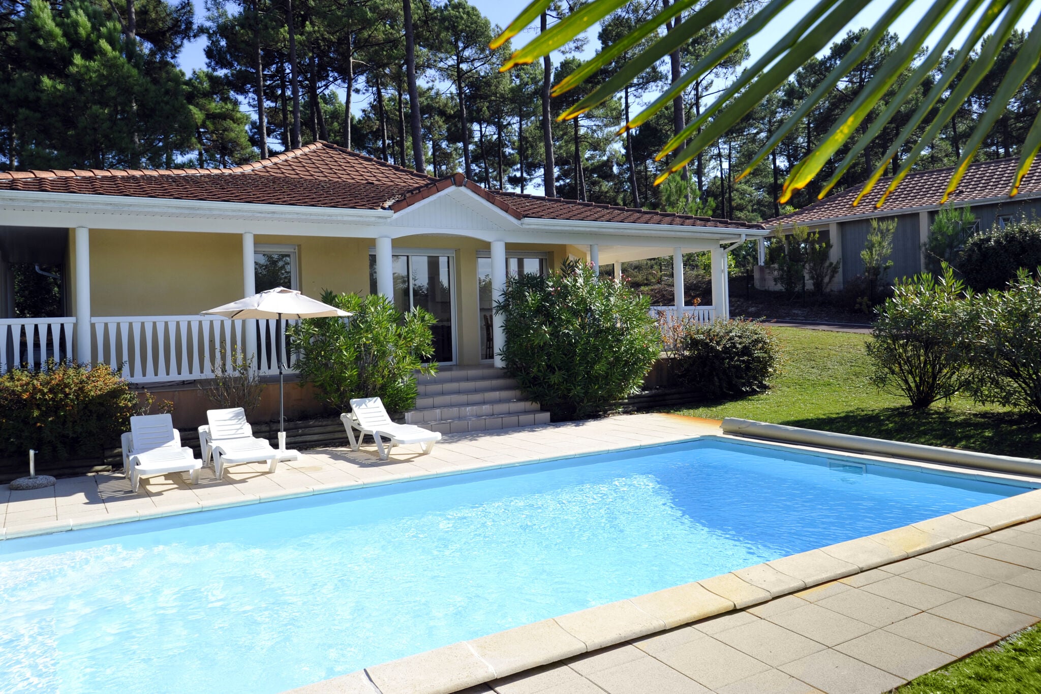 Beautiful villa with a private pool near the Aquitaine coast