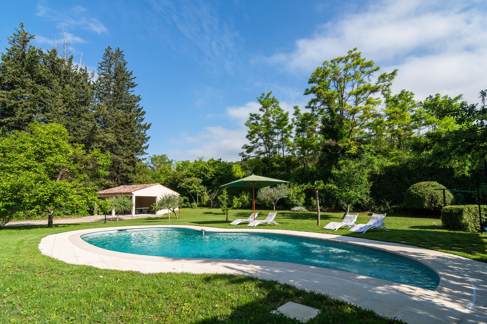 Inviting villa in Lorgues with enclosed garden