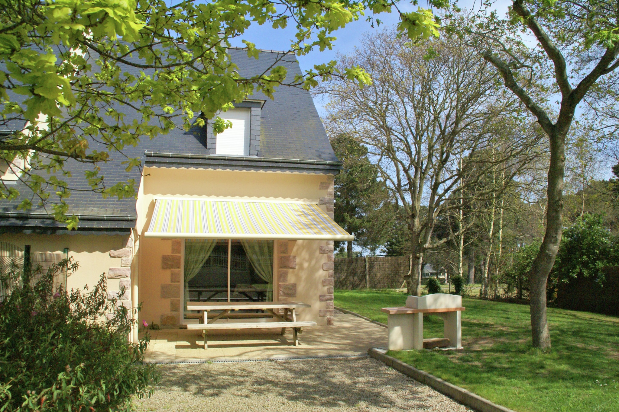 Maison de vacances confortable jumelée à 700 m de la plage en Bretagne