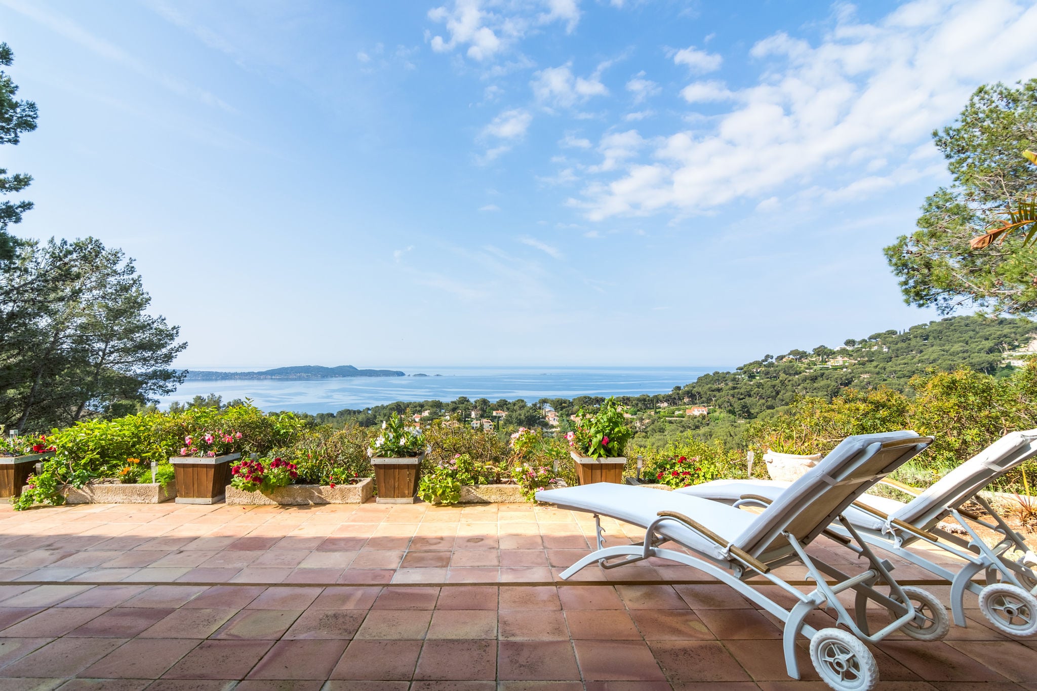 Mooi vakantiehuis met prachtig zeezicht op het schiereiland van Hyères