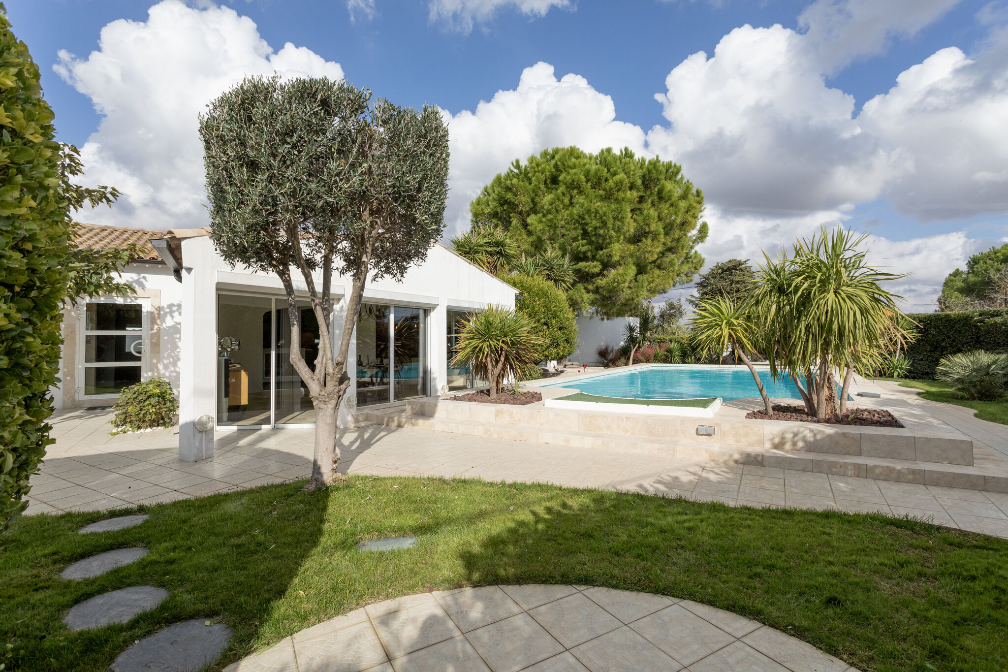 Vrijstaand vakantiehuis in Narbonne met een privézwembad