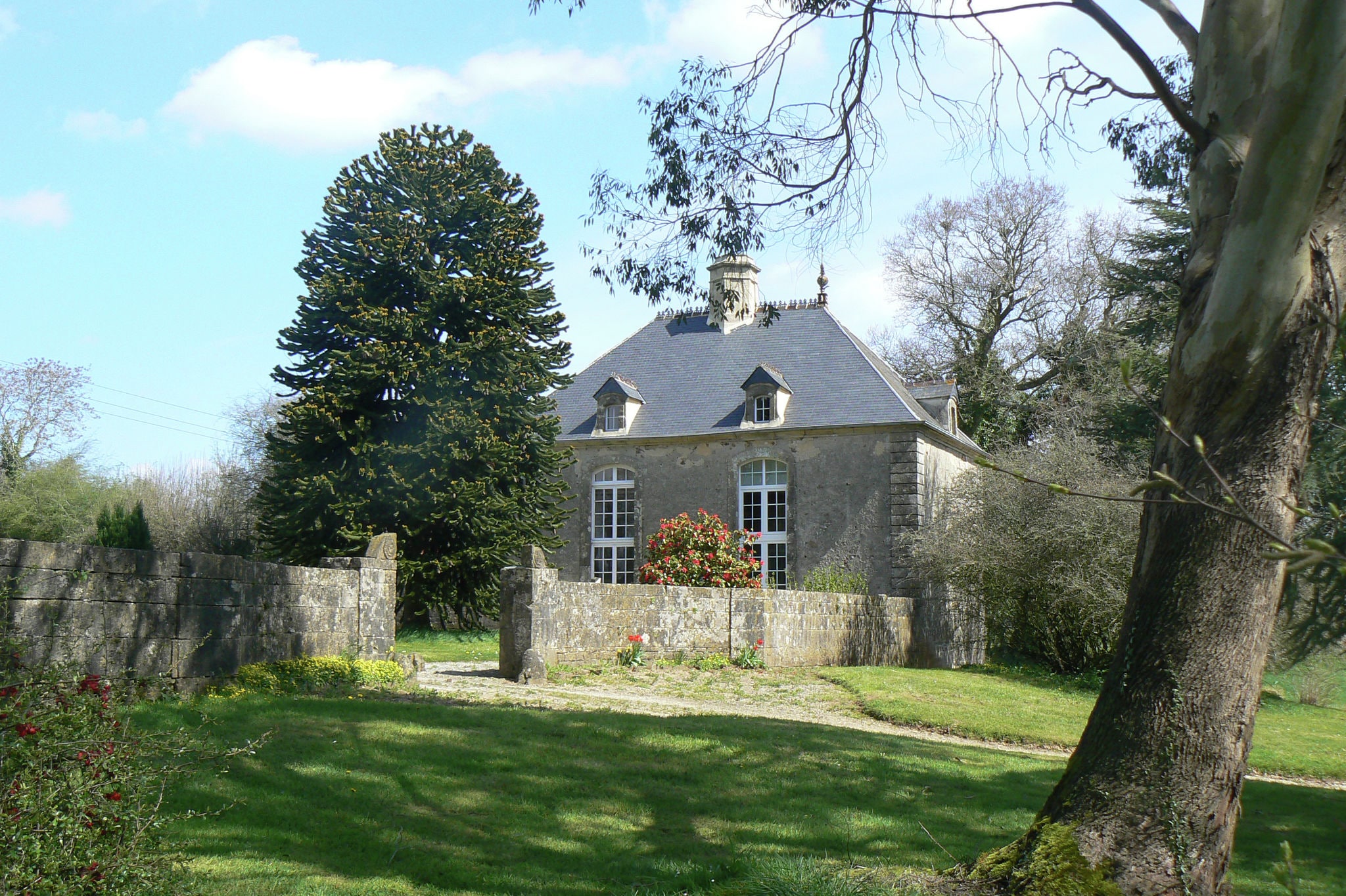 Stimmungsvolles Ferienhaus mit Garten, Terrasse und Grill, in der Nähe der D-Day-Strände