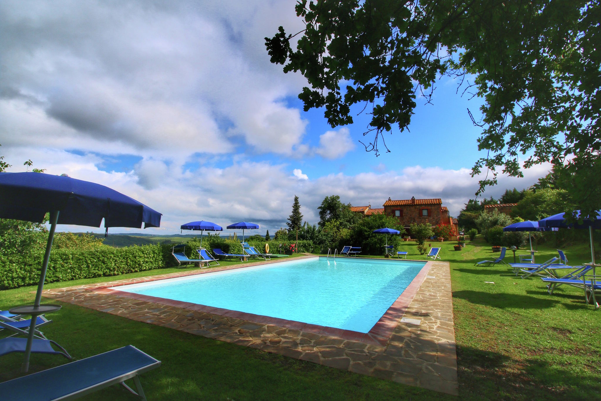 Charmante ferme avec piscine en Toscane