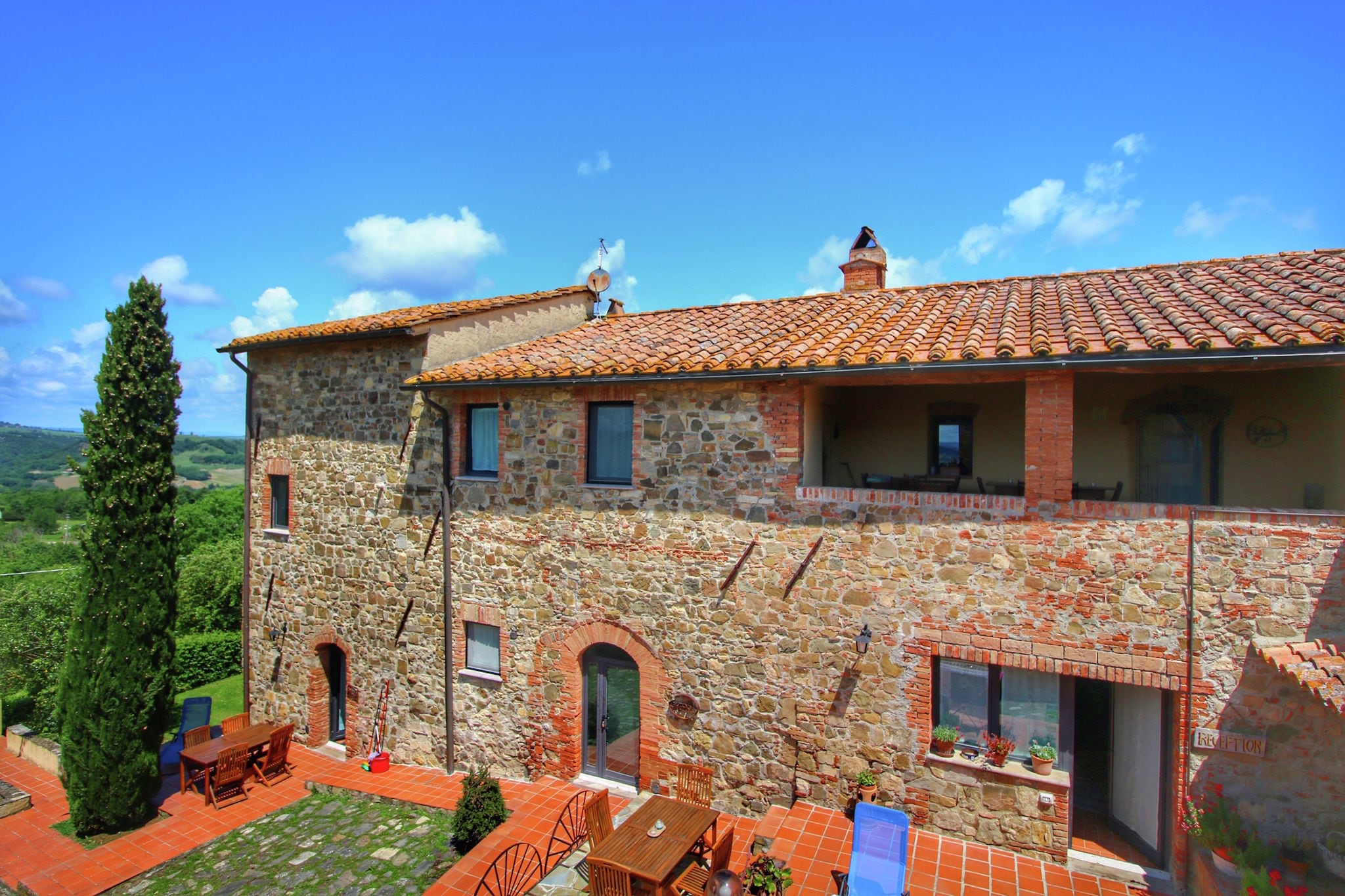 Fijne woning op landgoed bij Siena met schitterend uitzicht
