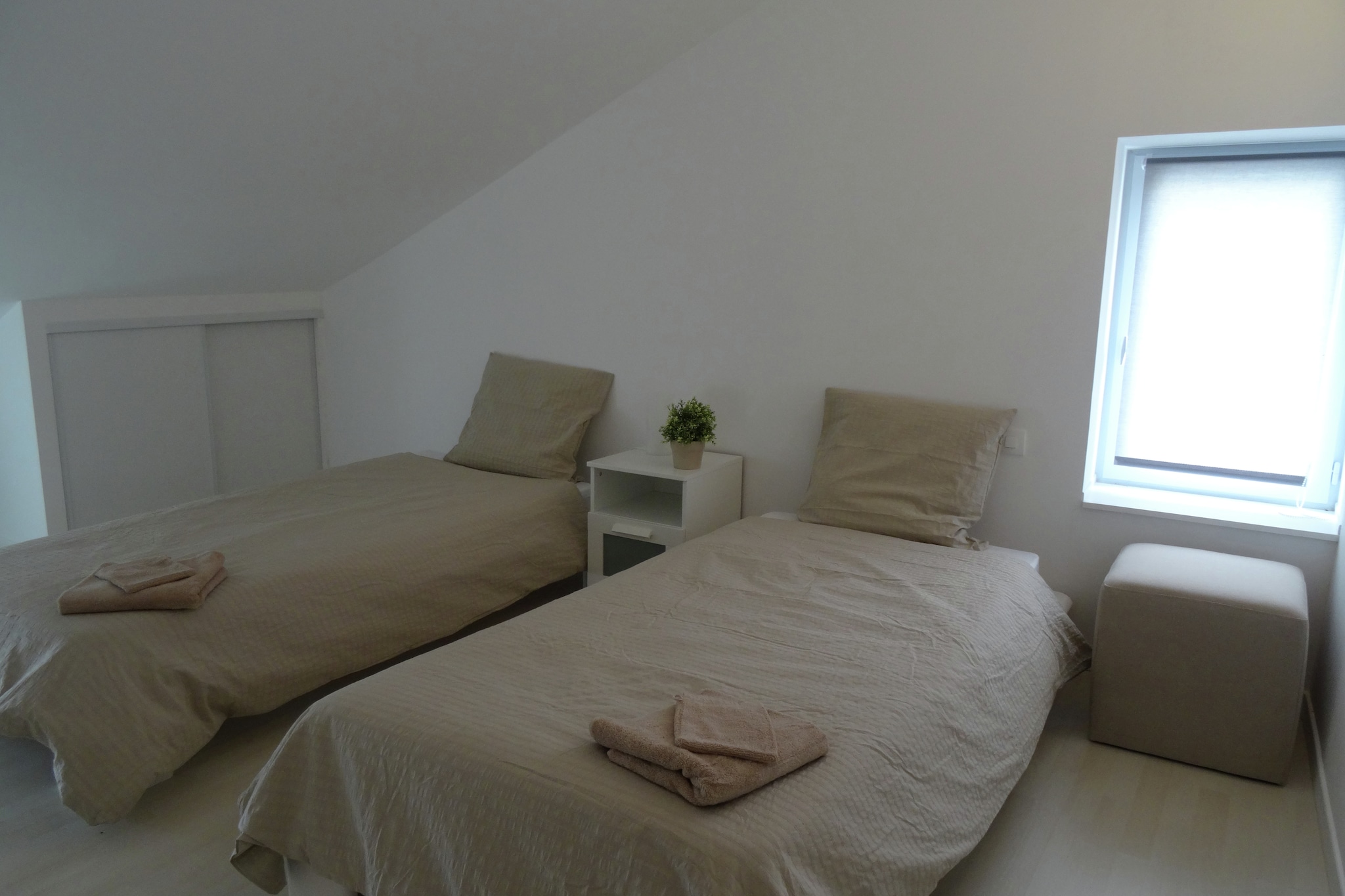 Maison de vacances Beaumont en Véron-Bedroom