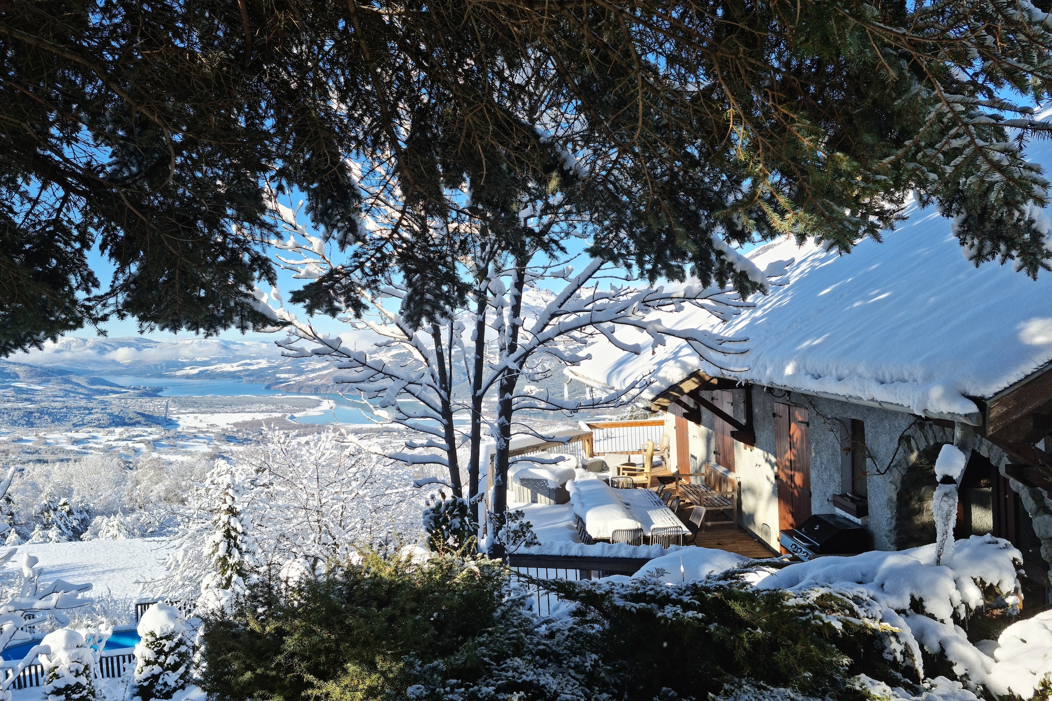 Villa Les Chemins Croisés-Exterior in winter