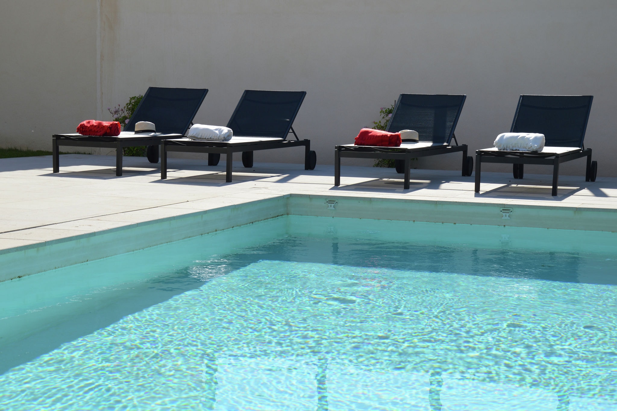 Villa moderne à Malaucène en France avec piscine privée