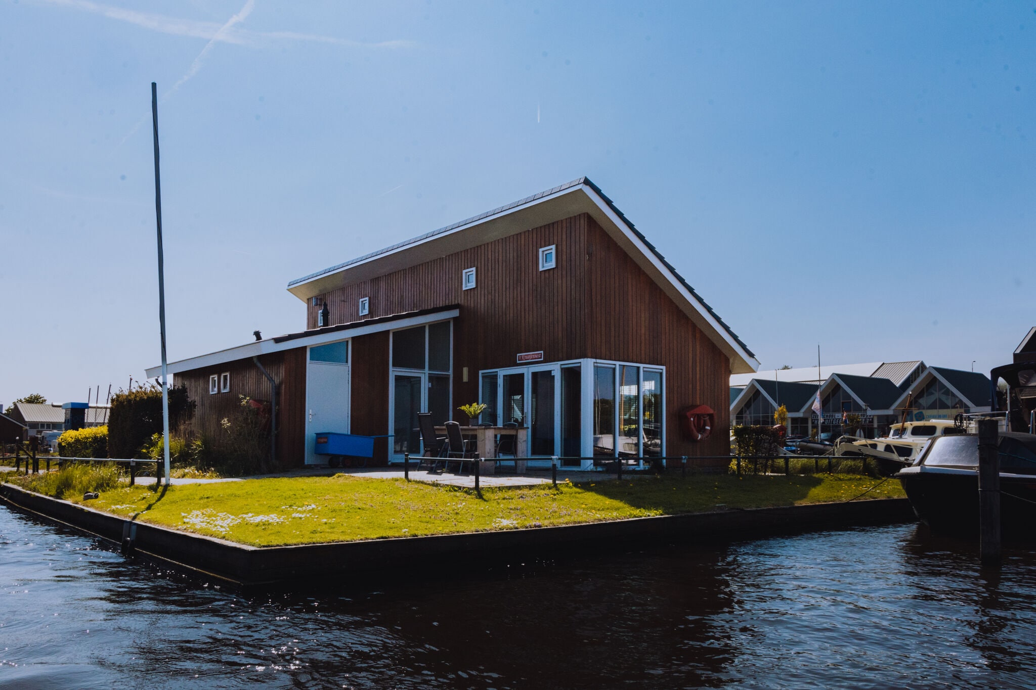 Maison adaptée, dans un endroit magnifique au bord du lac Uitgeester