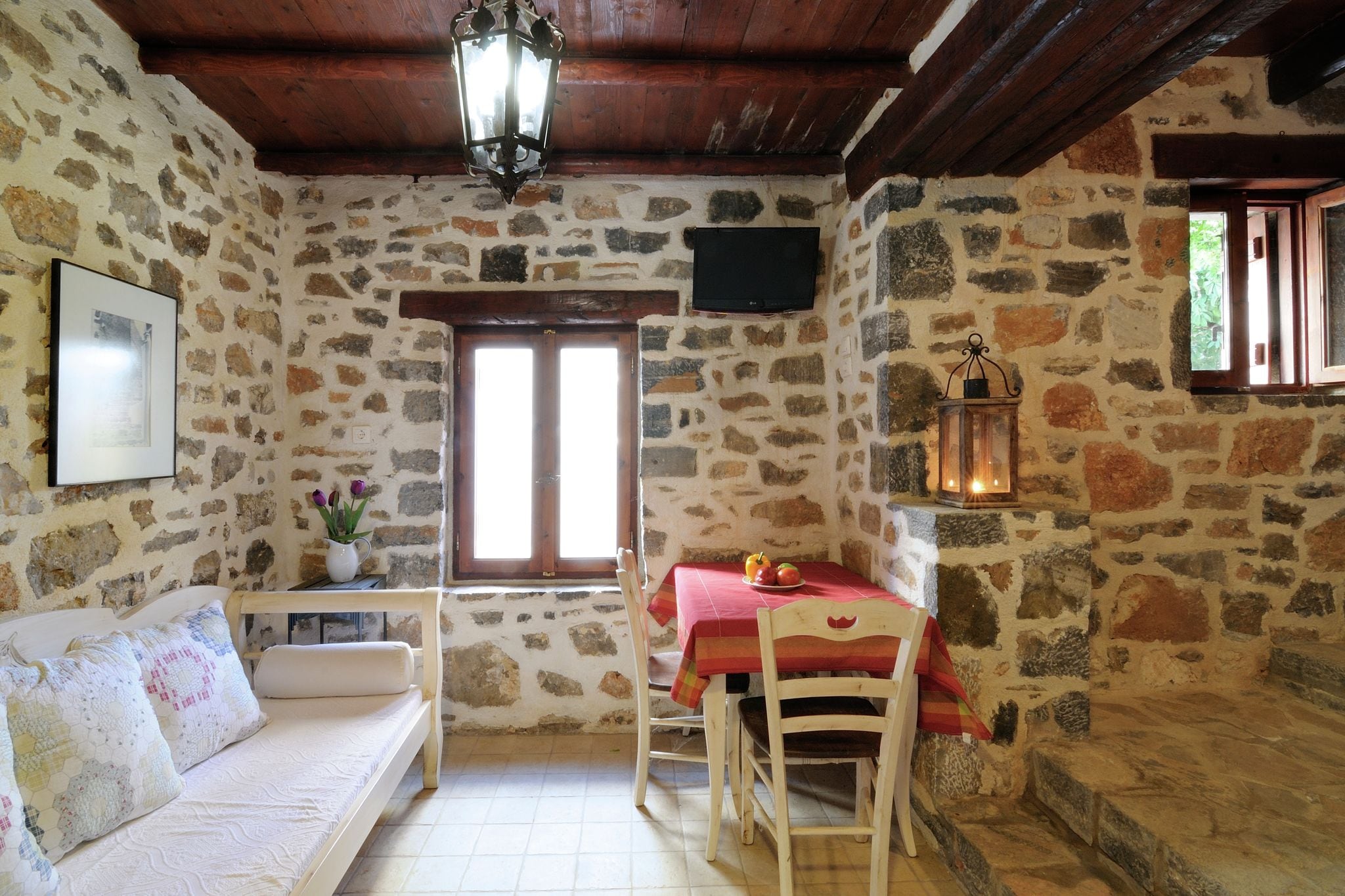 Griechische Villa auf Kreta mit Terrasse mit Meerblick