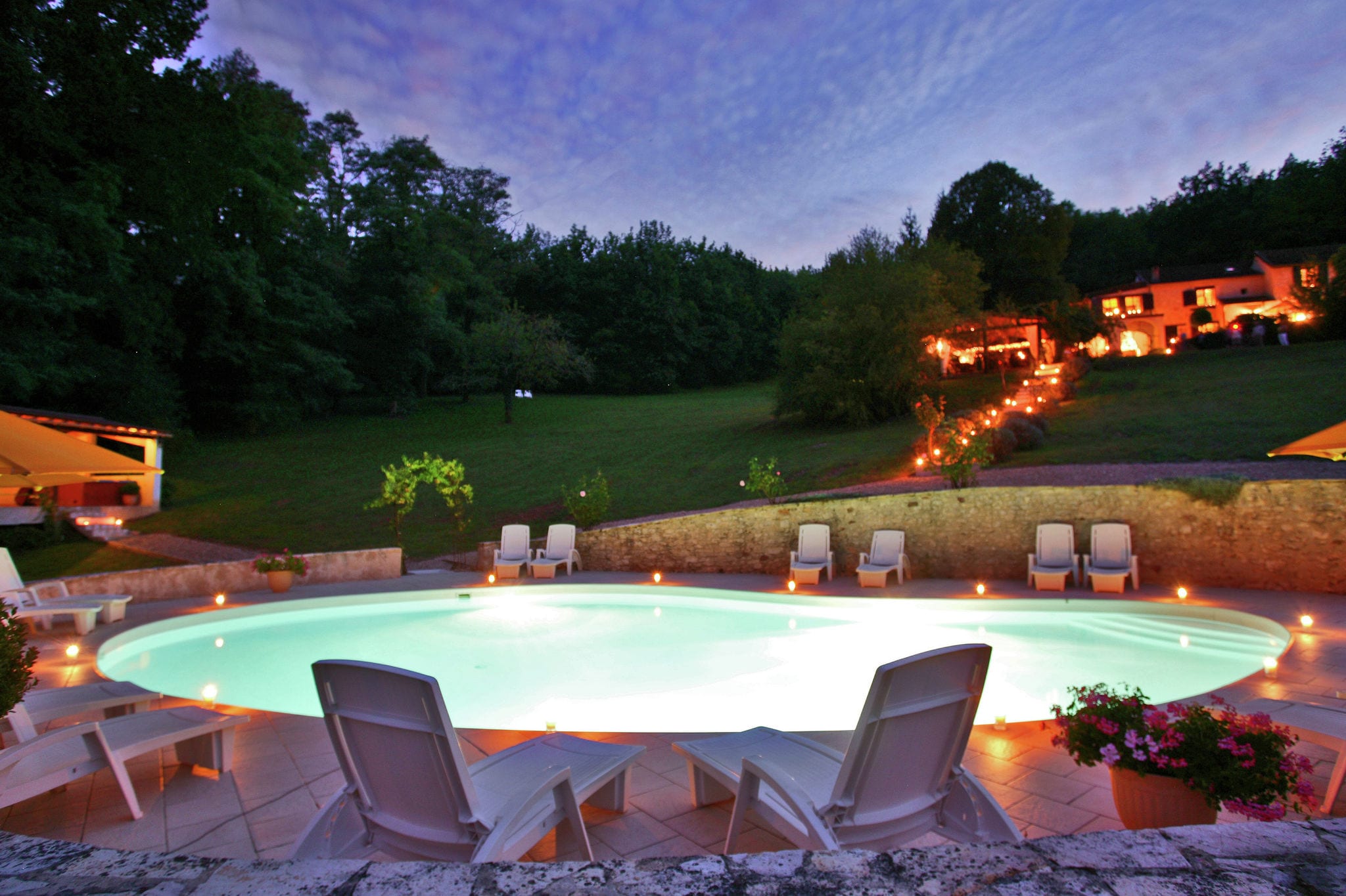 Maison de vacances moderne à Souillac avec piscine