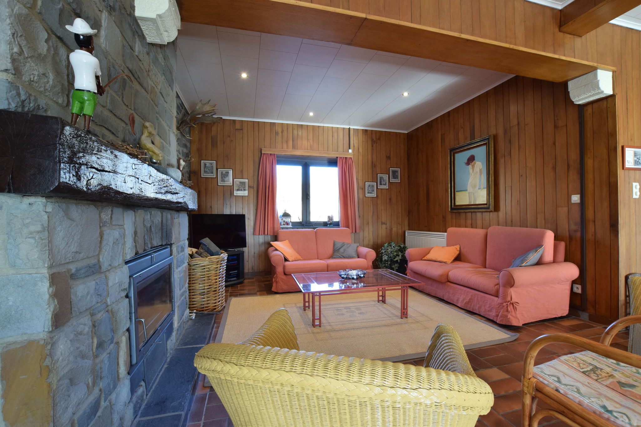 Comfortable cottage in the heart of a beautiful natural area with private ponds