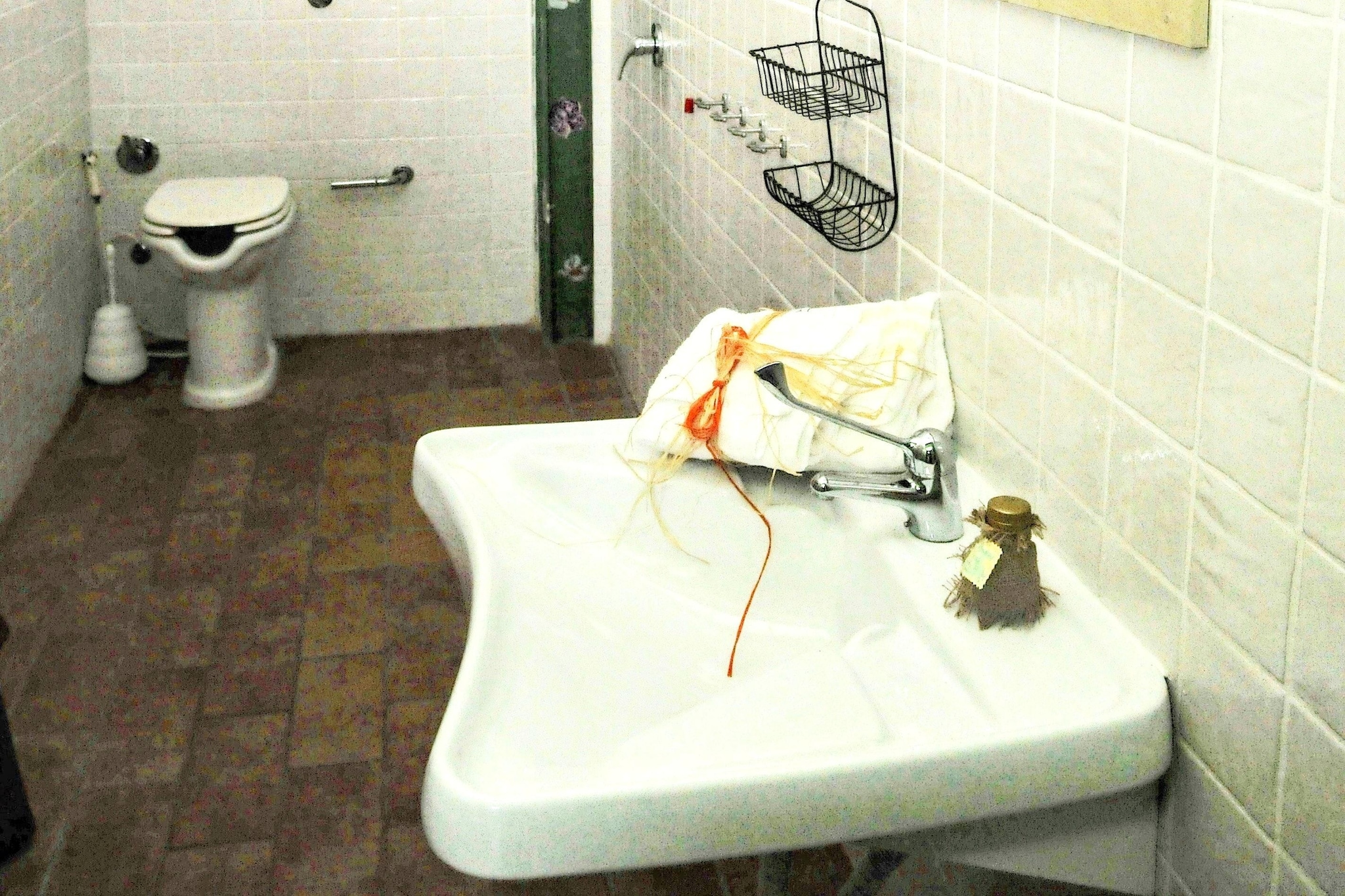 Peonie-Bathroom