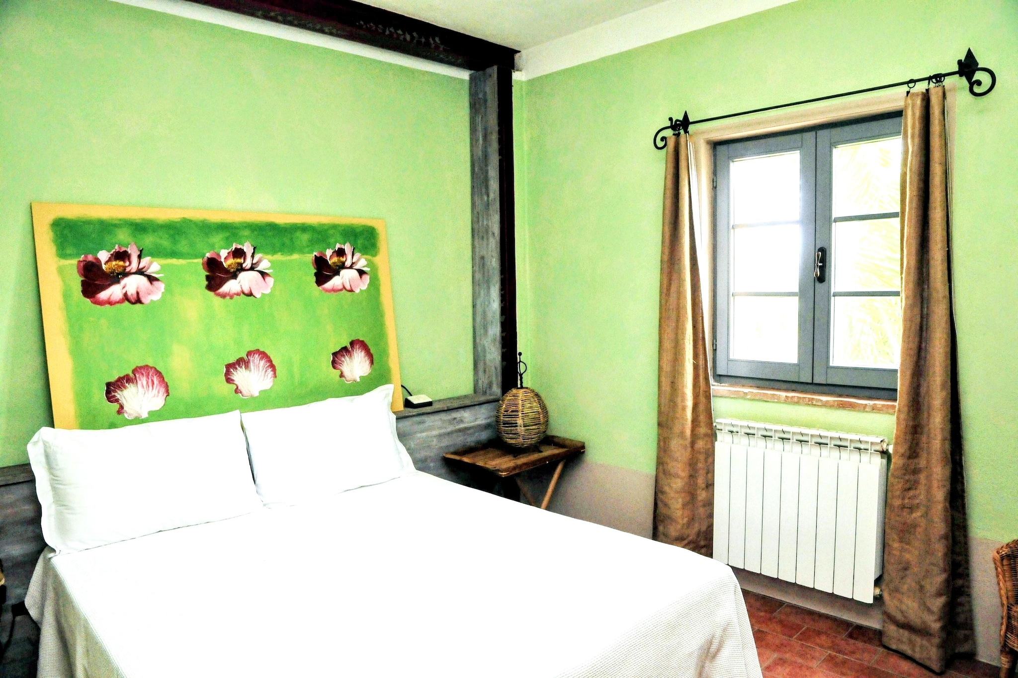Peonie-Bedroom