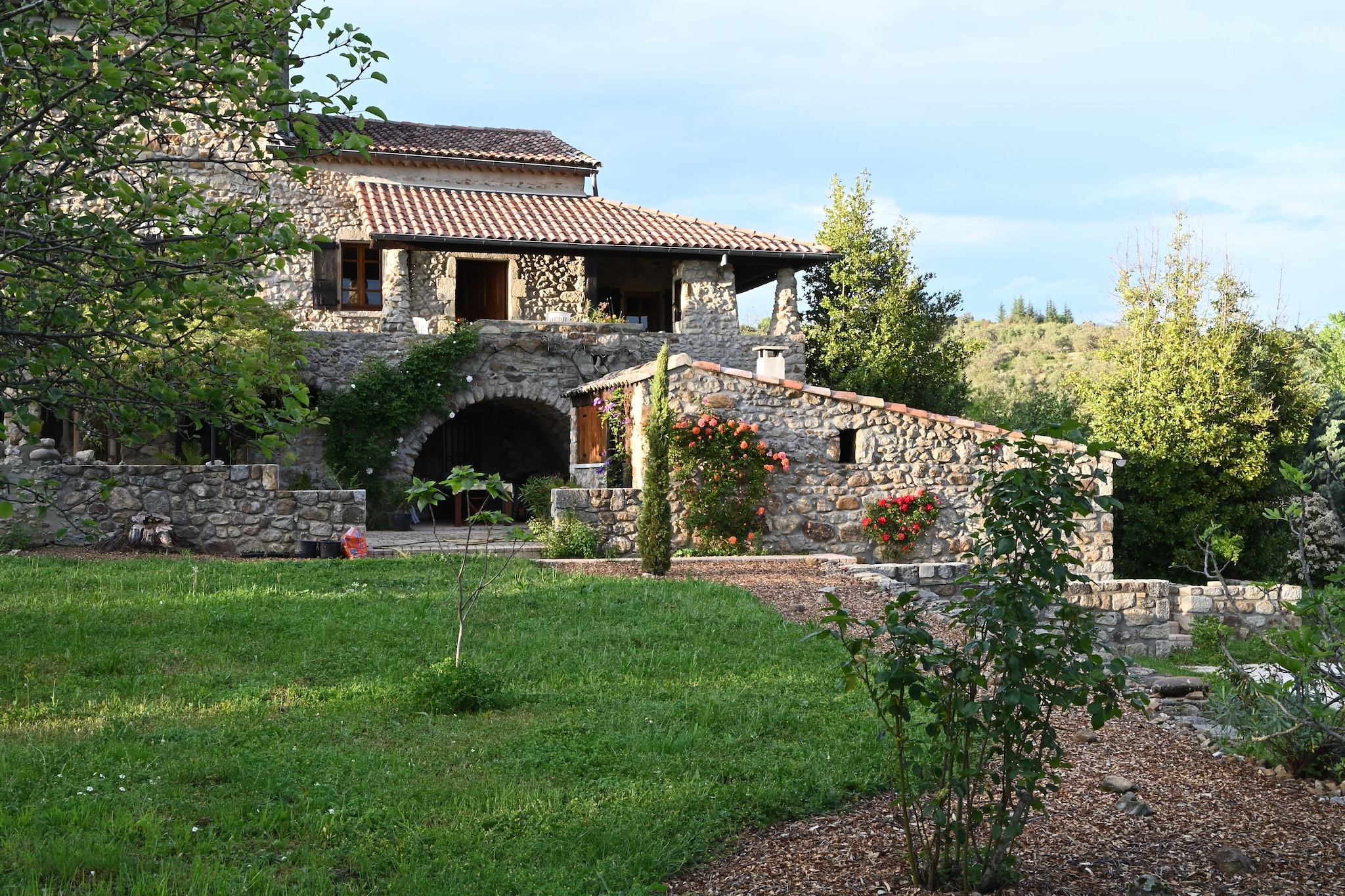 Geräumige Villa in Largentière mit Swimmingpool