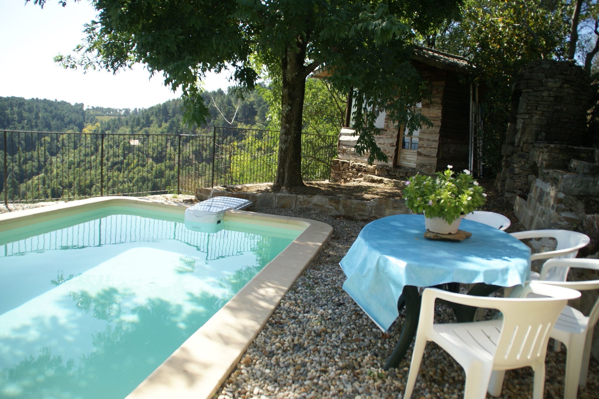 Maison indépendante avec piscine privée et vue sublime dans l'Ardèche