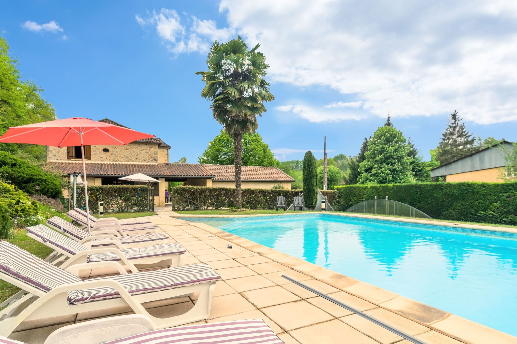 Ruim vakantiehuis met groot zwembad en royale tuin bij Siorac-en-Périgord (3 km)