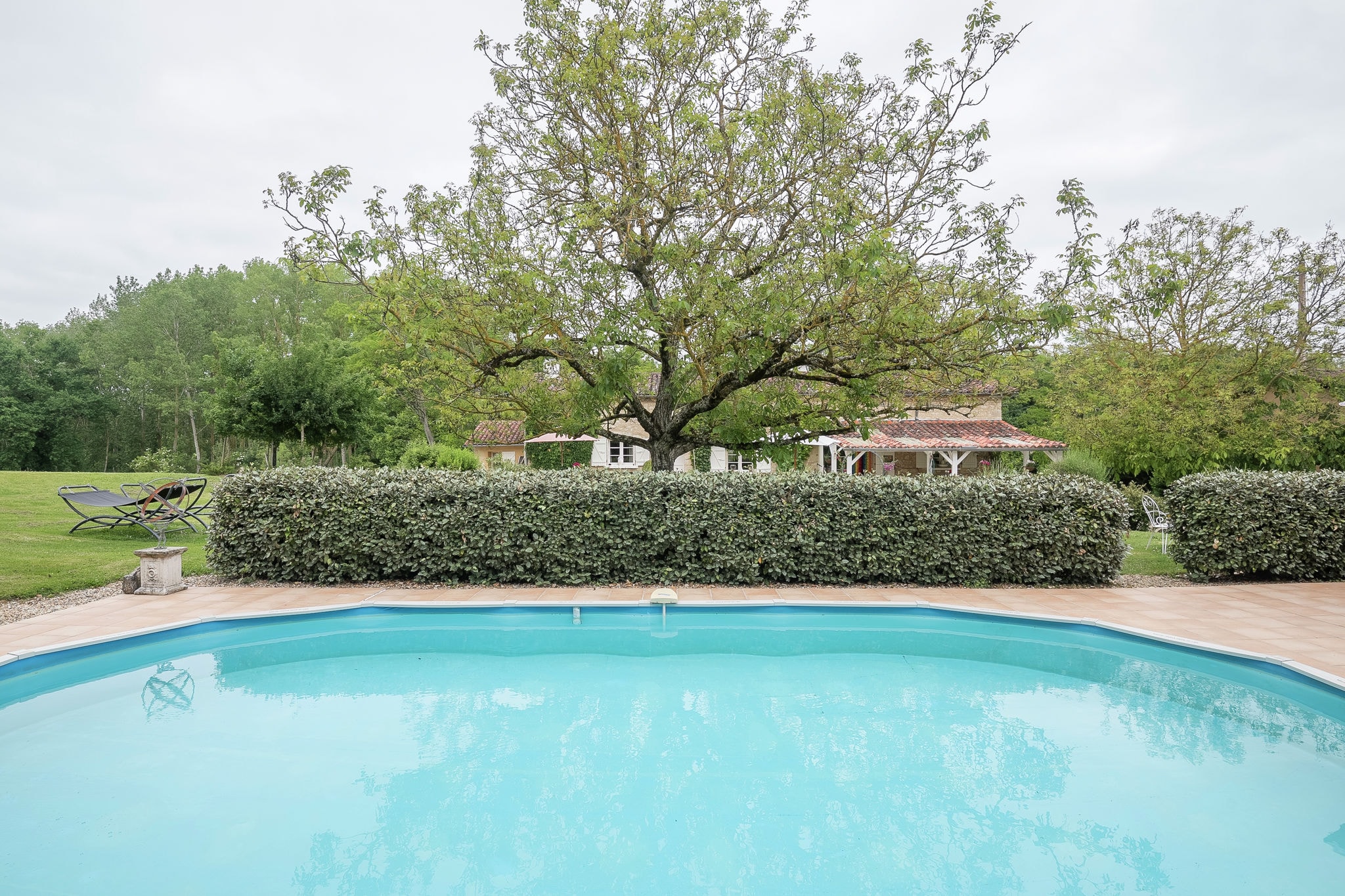 Landhuis in omgeving Beaumont met een grote tuin en prive zwembad.
