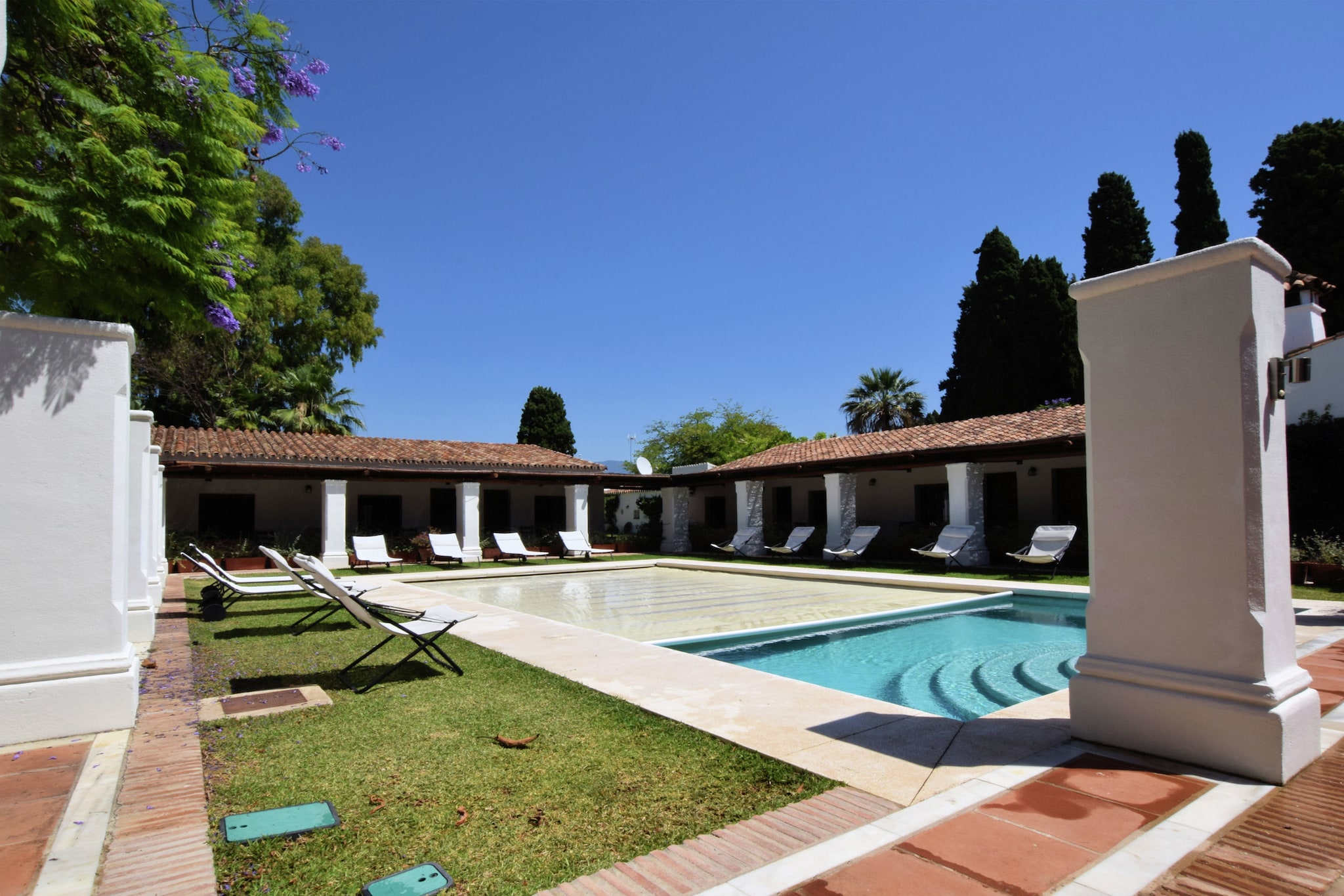 La Abadesa-Pool