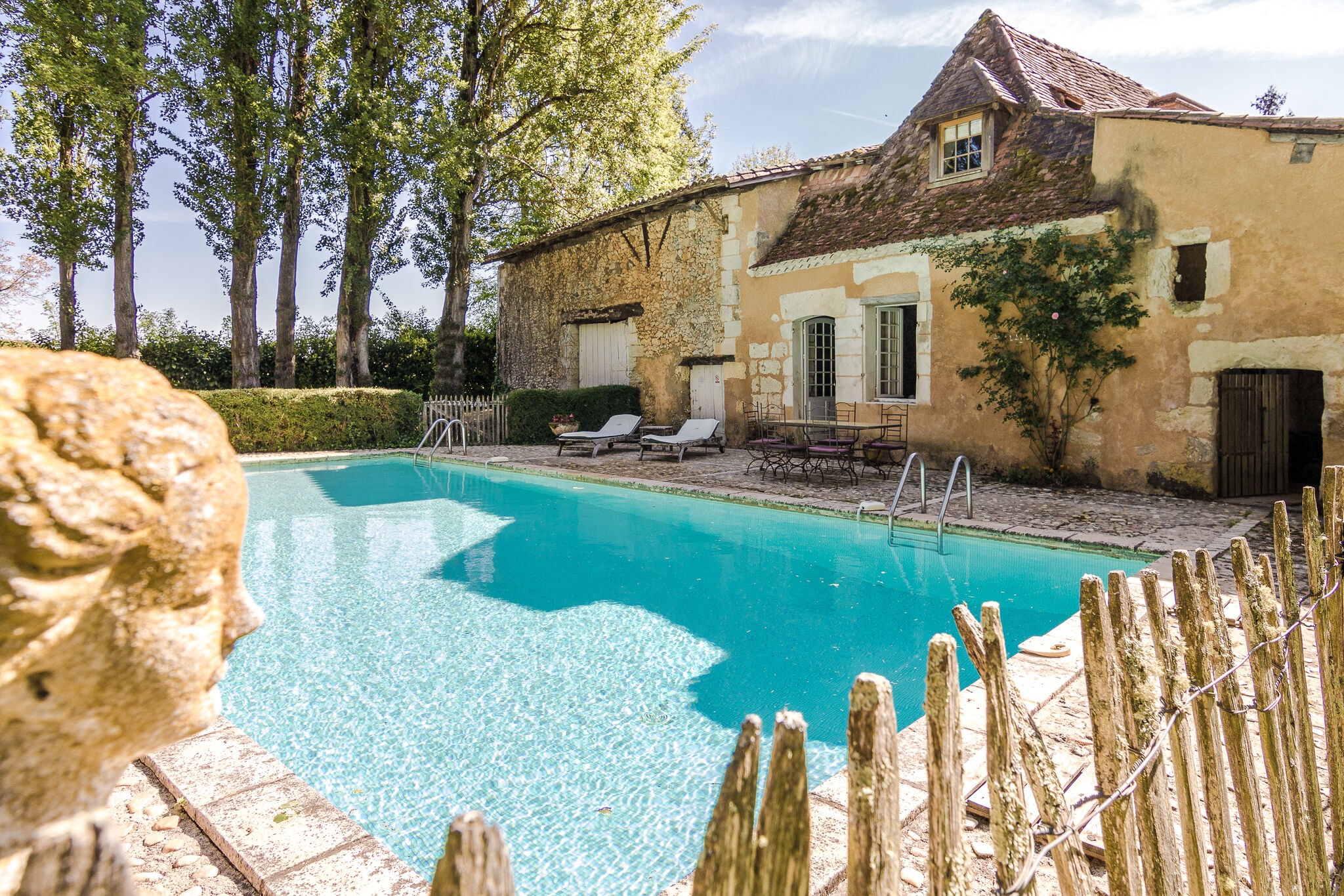 Gemütliche Villa in Sourzac mit privatem Swimmingpool