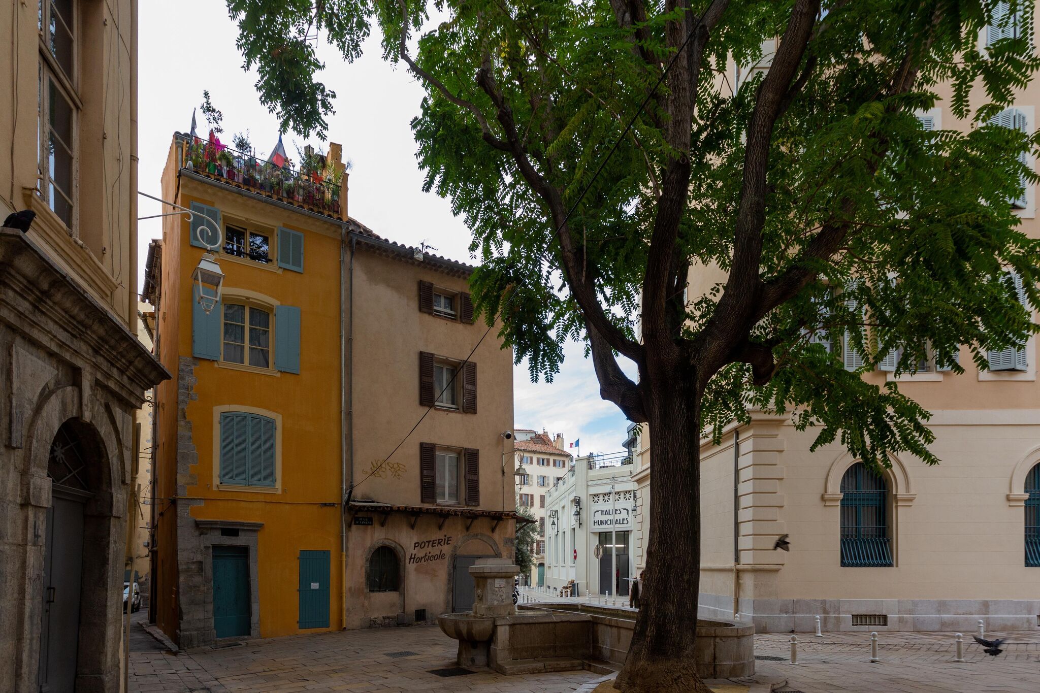 Heerlijk vakantiehuis in Toulon met zwembad en tennisbaan
