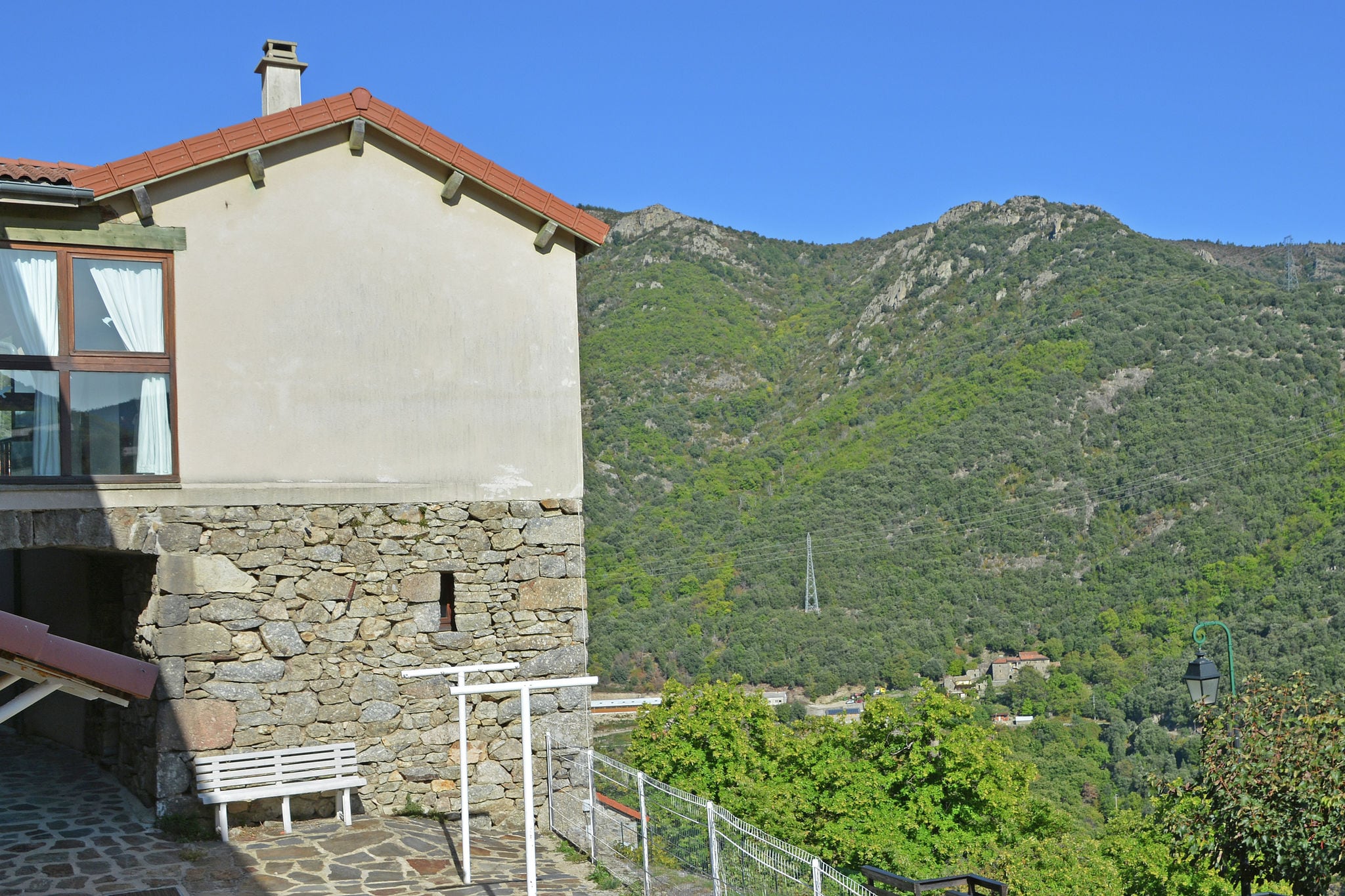Villa in the Cevennes on the border of the Ardèche and stunning views of a lake