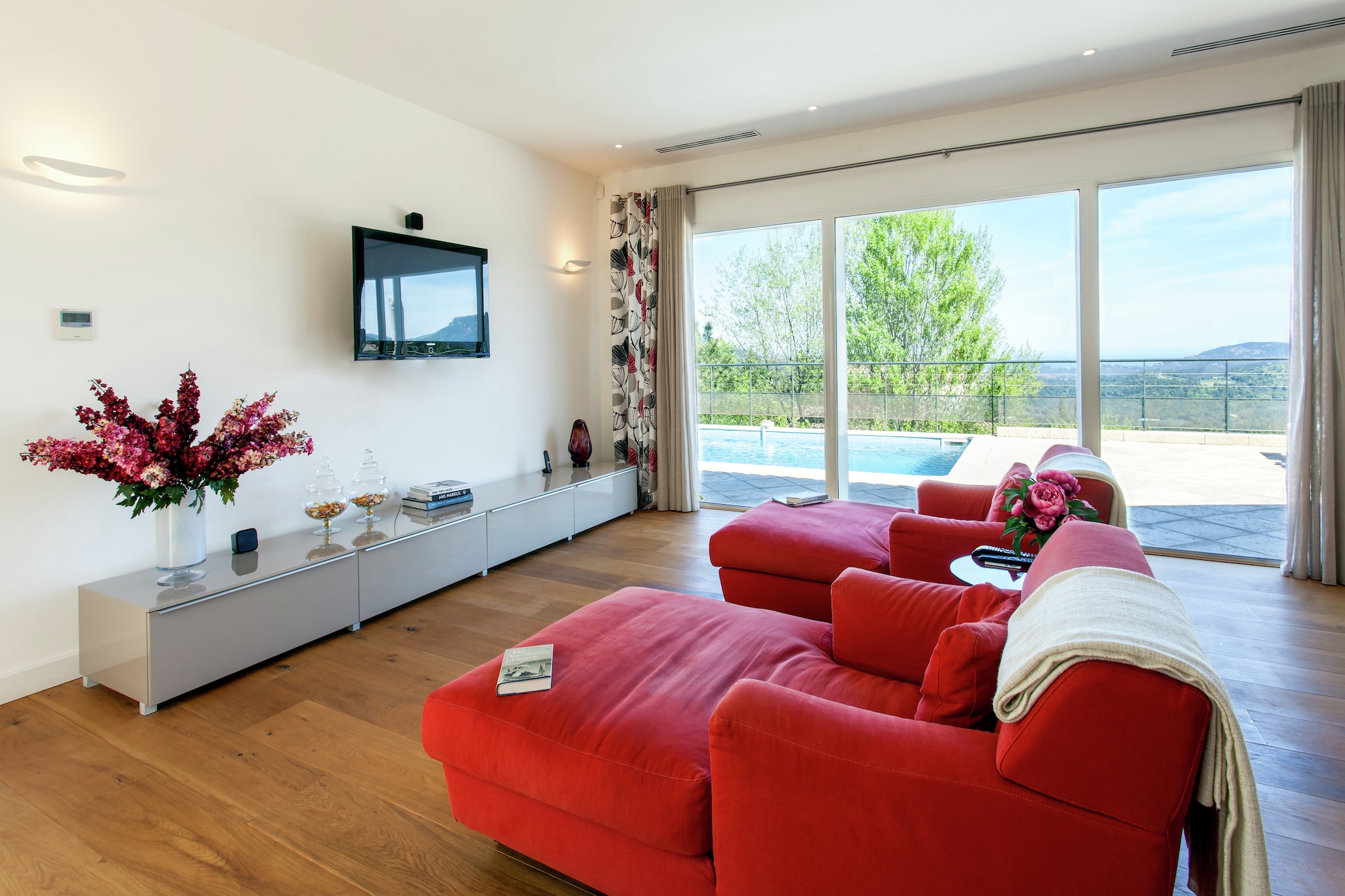 Villa le Mareret-Living room