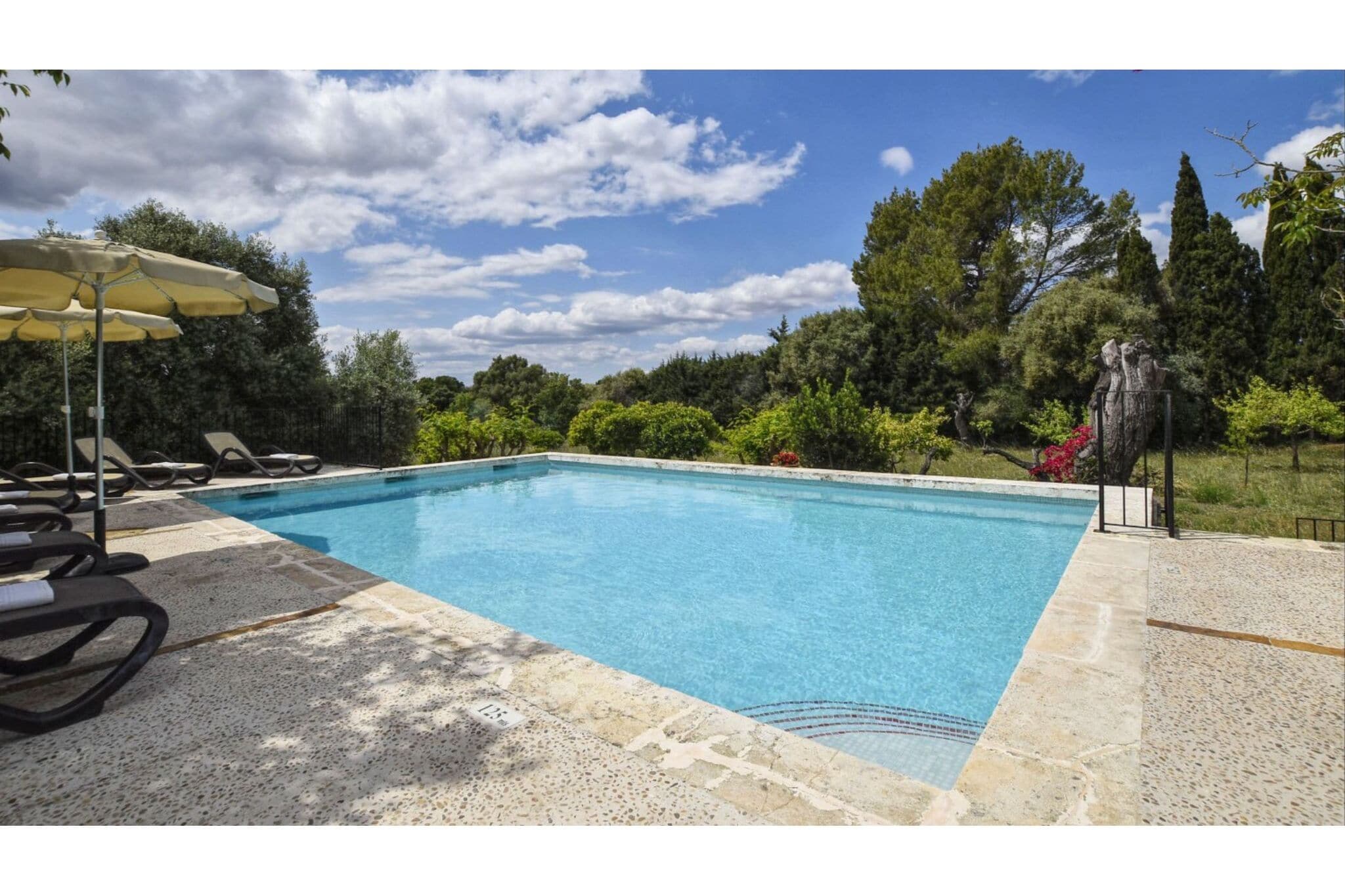 Maison de vacances vintage avec piscine privée à Buger