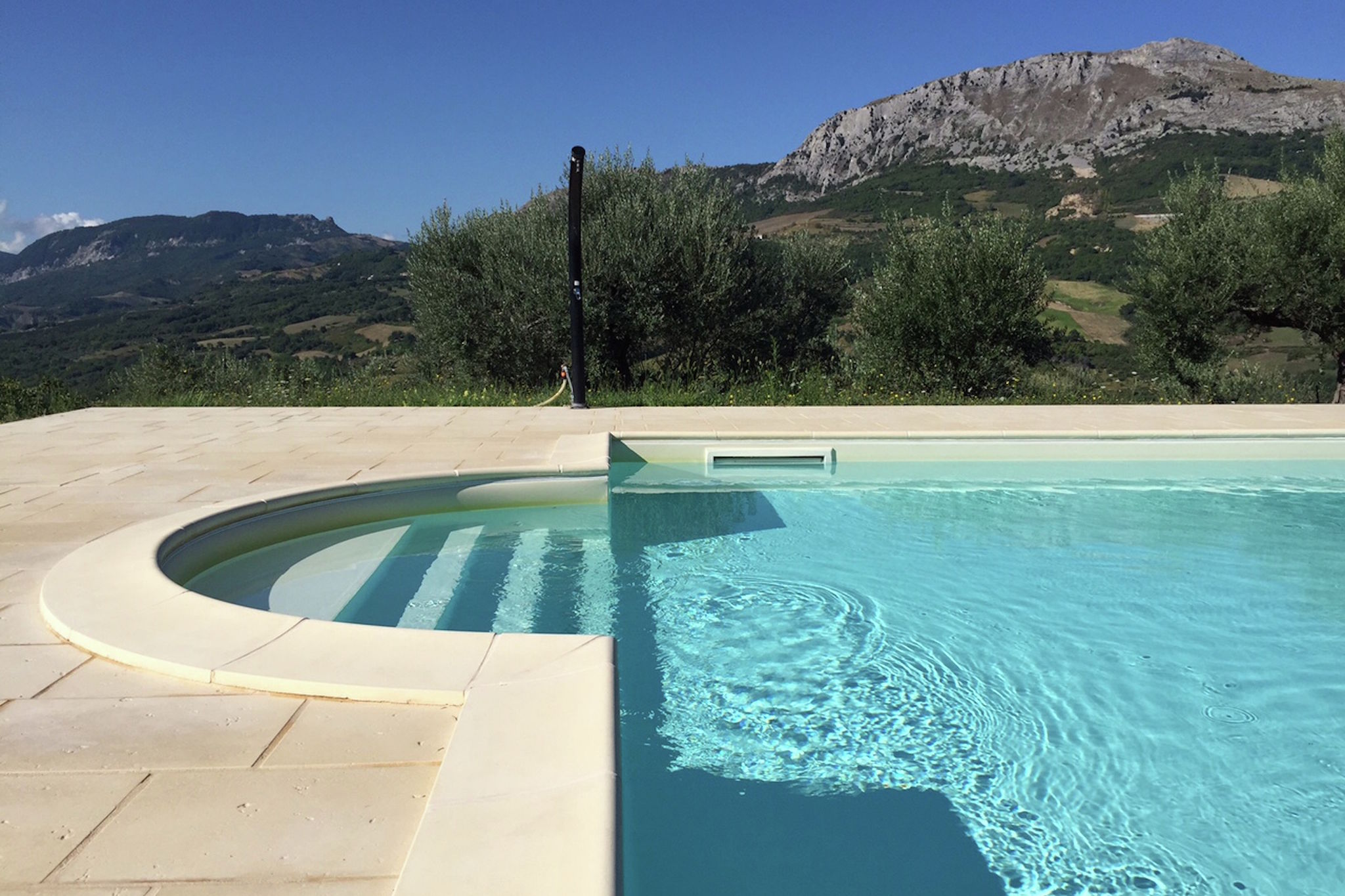 Gemütliche Villa mit privatem Pool in Pietranico Italien