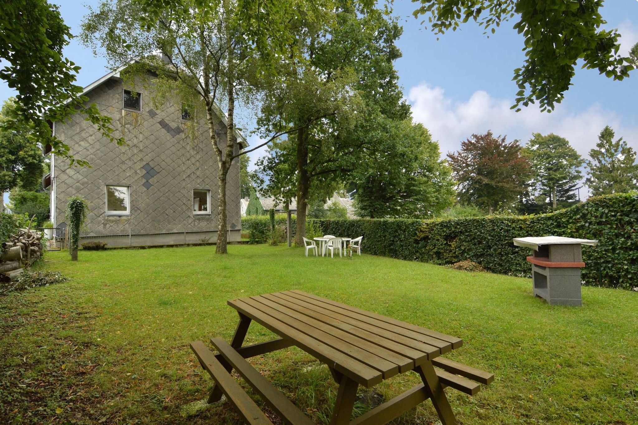 Comfortabel vakantiehuis in Butgenbach met een tuin