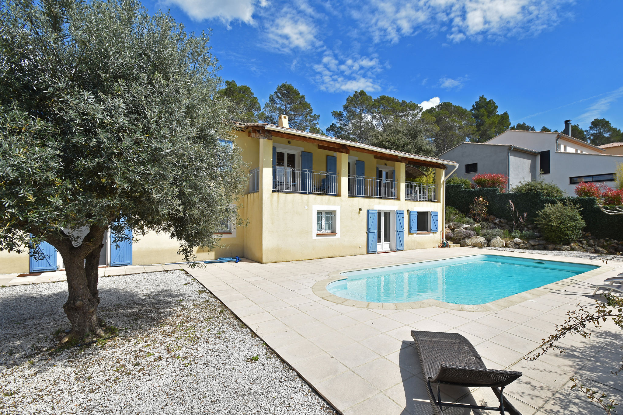 Ruimtelijke villa met privézwembad mooi uitzicht op 30km van de Côte d'Azur