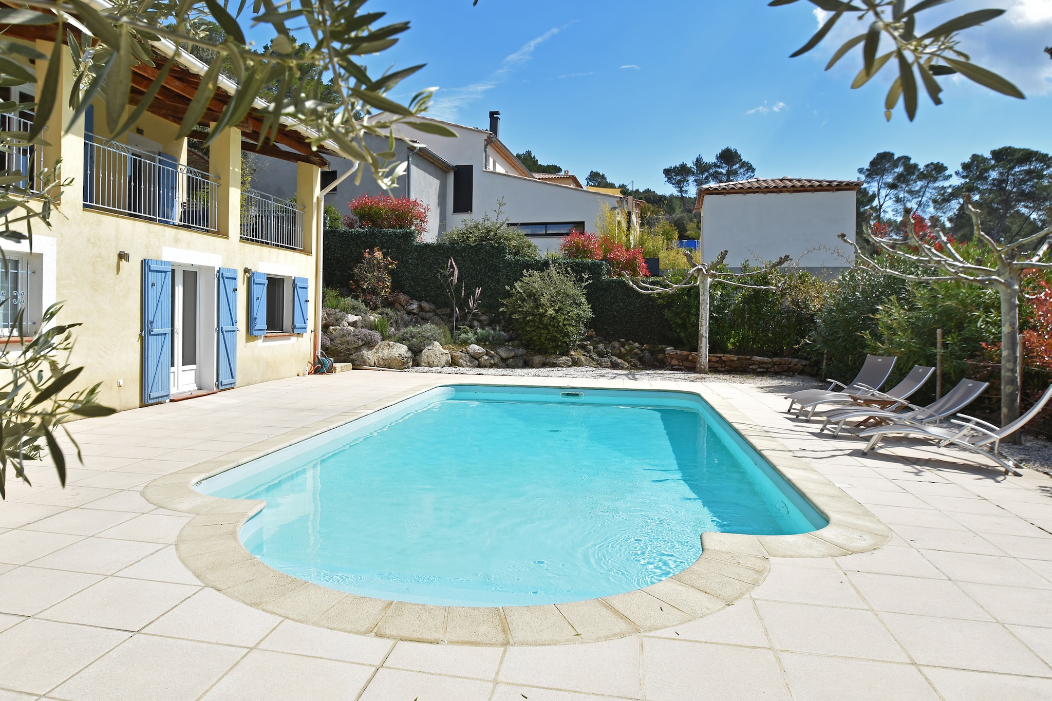 Confortable villa avec piscine privée, 30km de la côte d'Azur