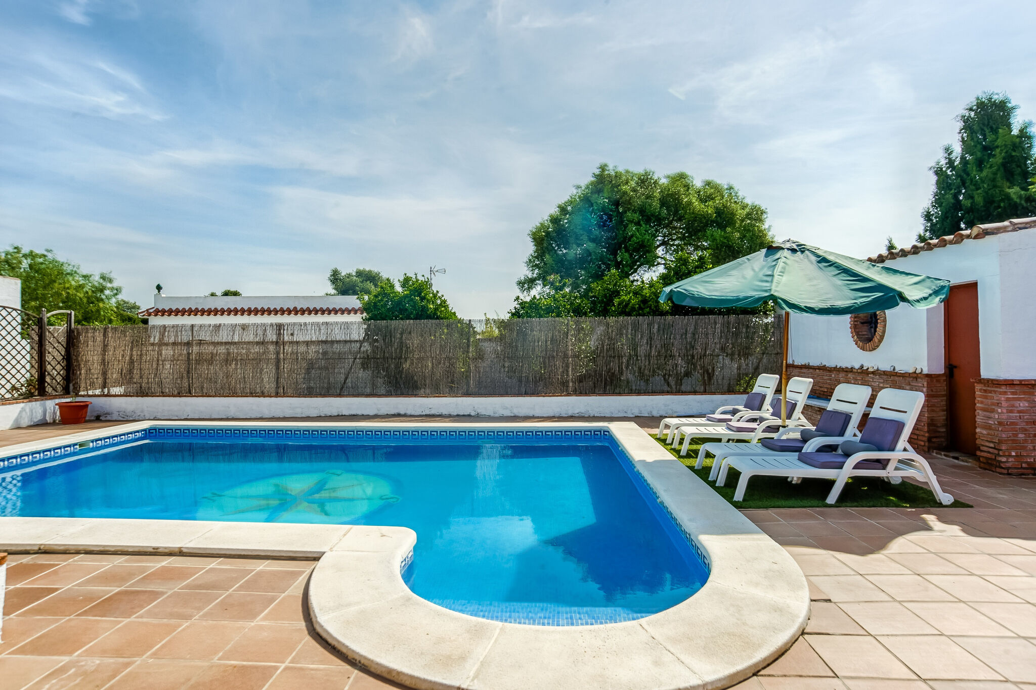 Child-friendly villa with pool near Barbate Beach
