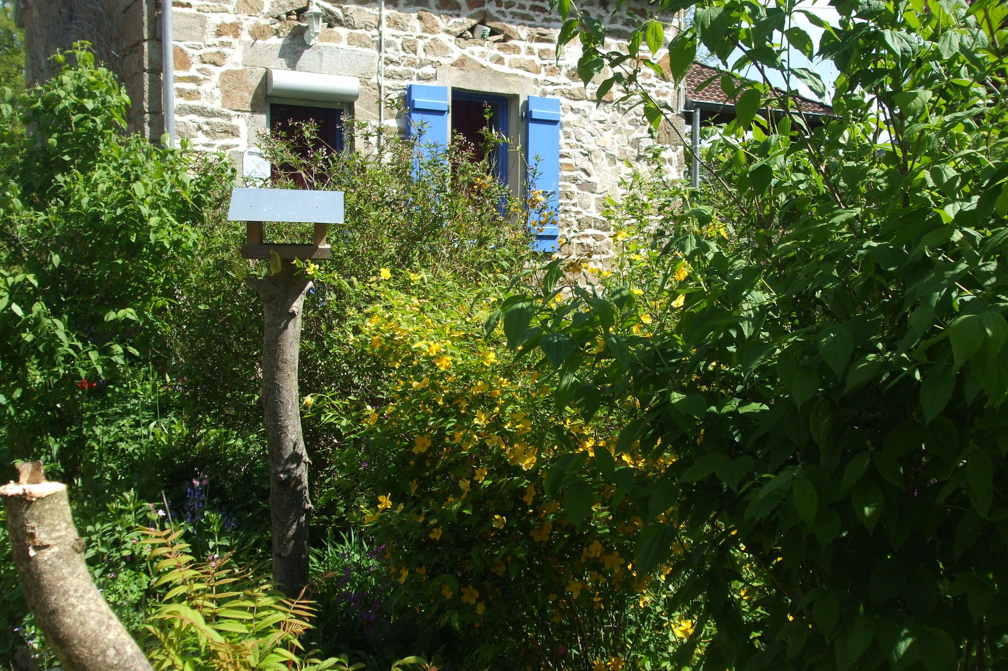 Idyllisches Ferienhaus mit Garten in Pionsat, Auvergne