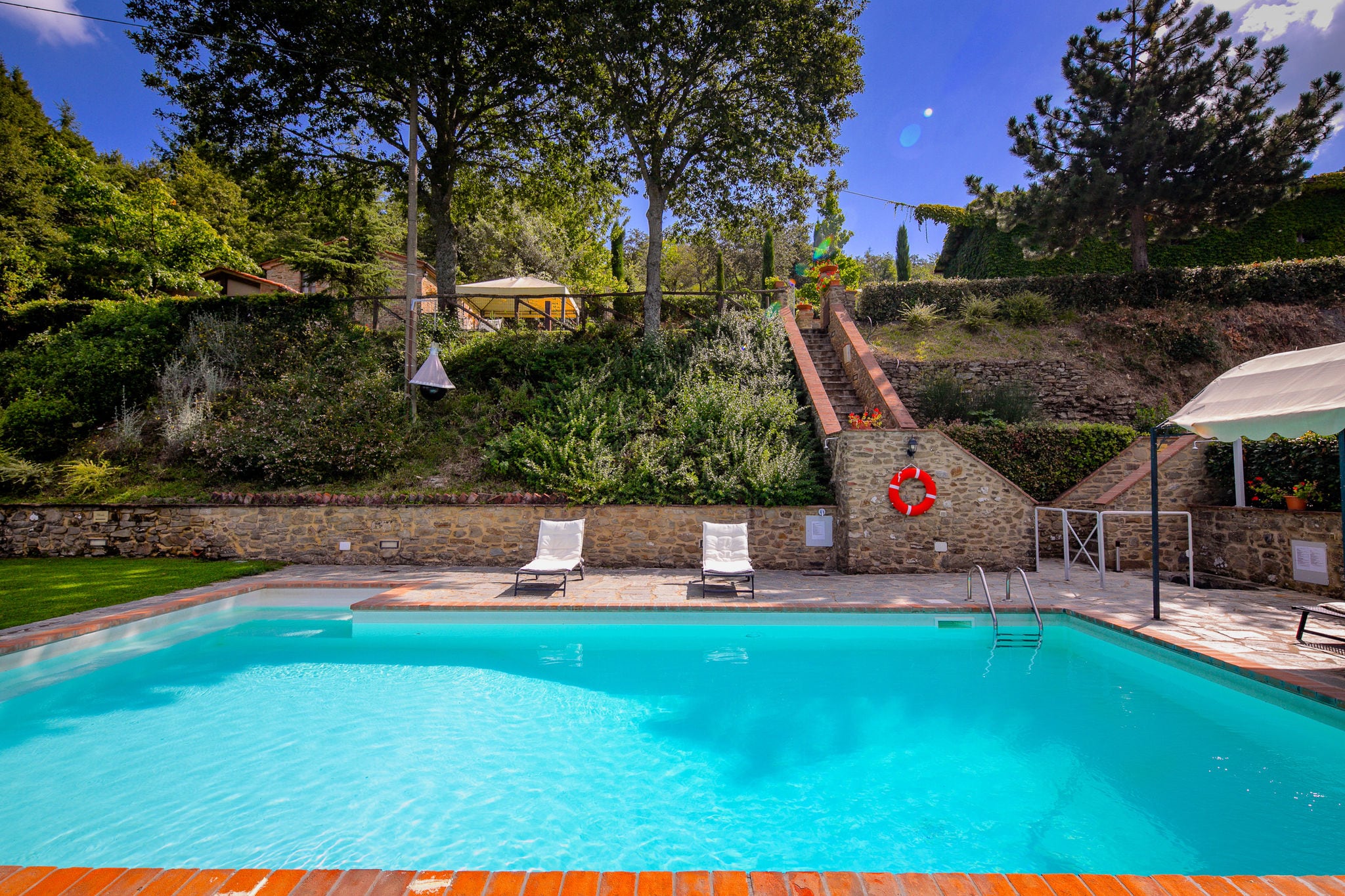 Maison de vacances spacieuse avec piscine située à Cortona