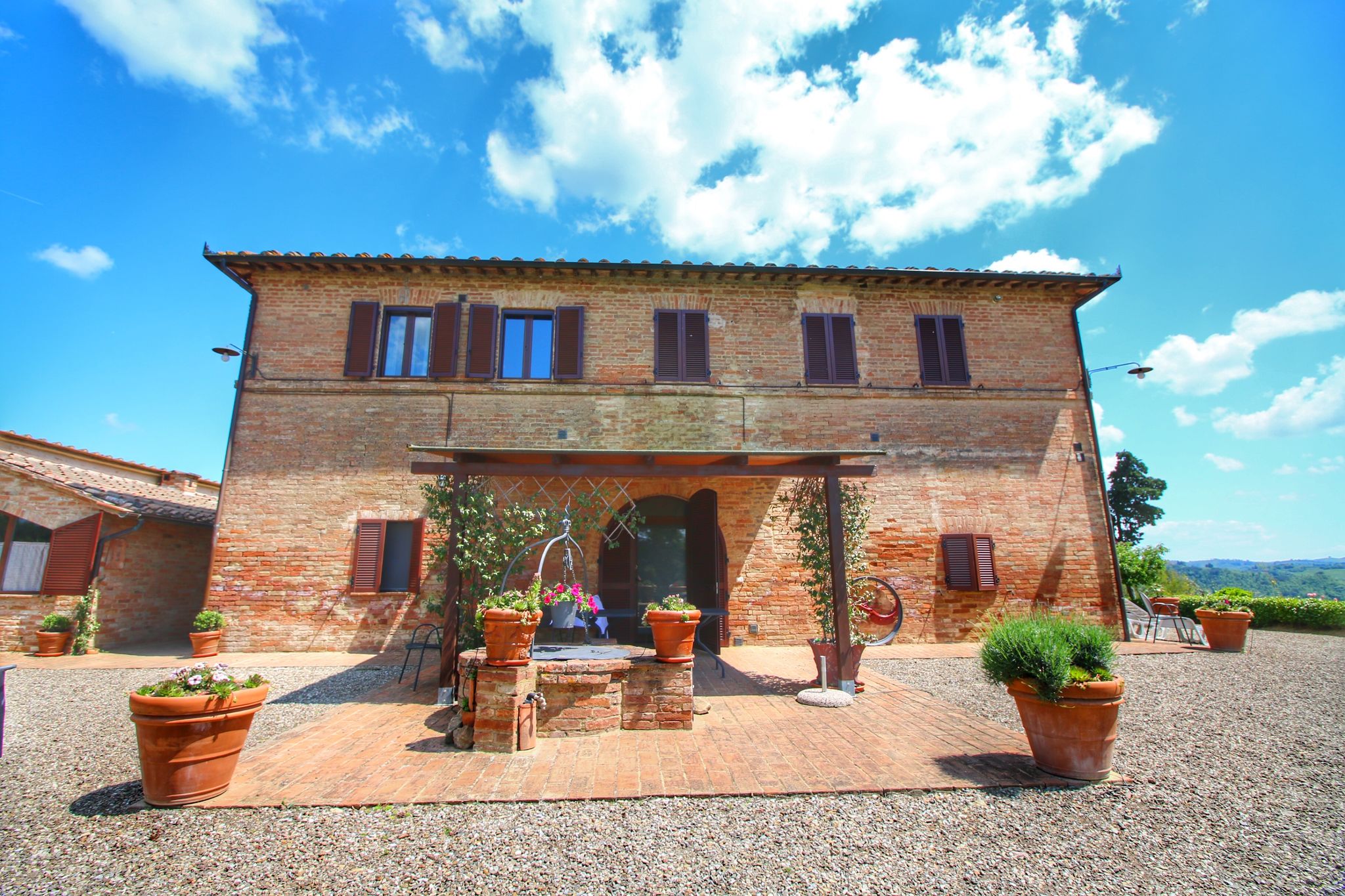 Rustic Farmhouse in Buonconvento with Tuscan Views