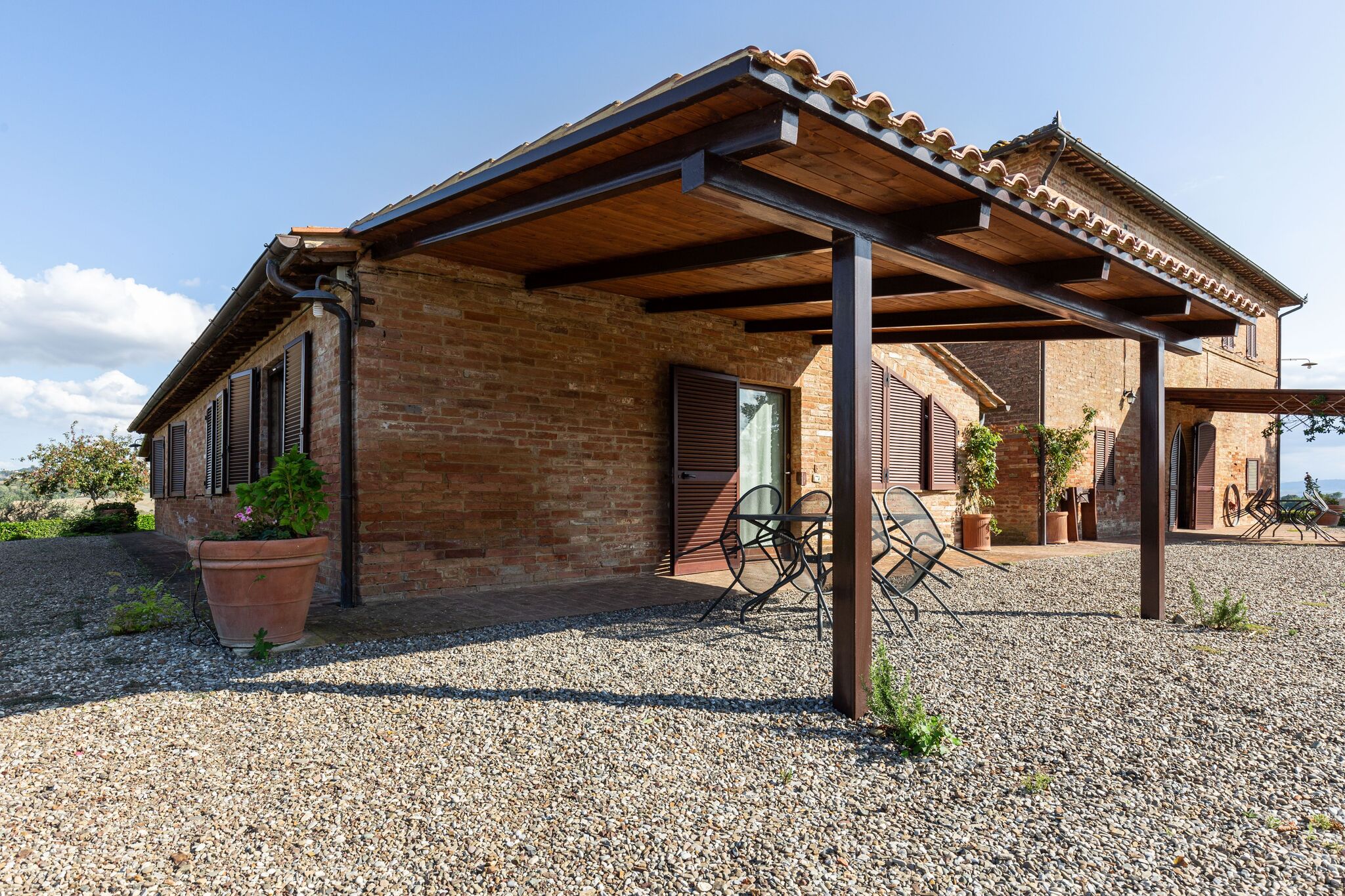 Rustic Farmhouse in Buonconvento with Tuscan Views