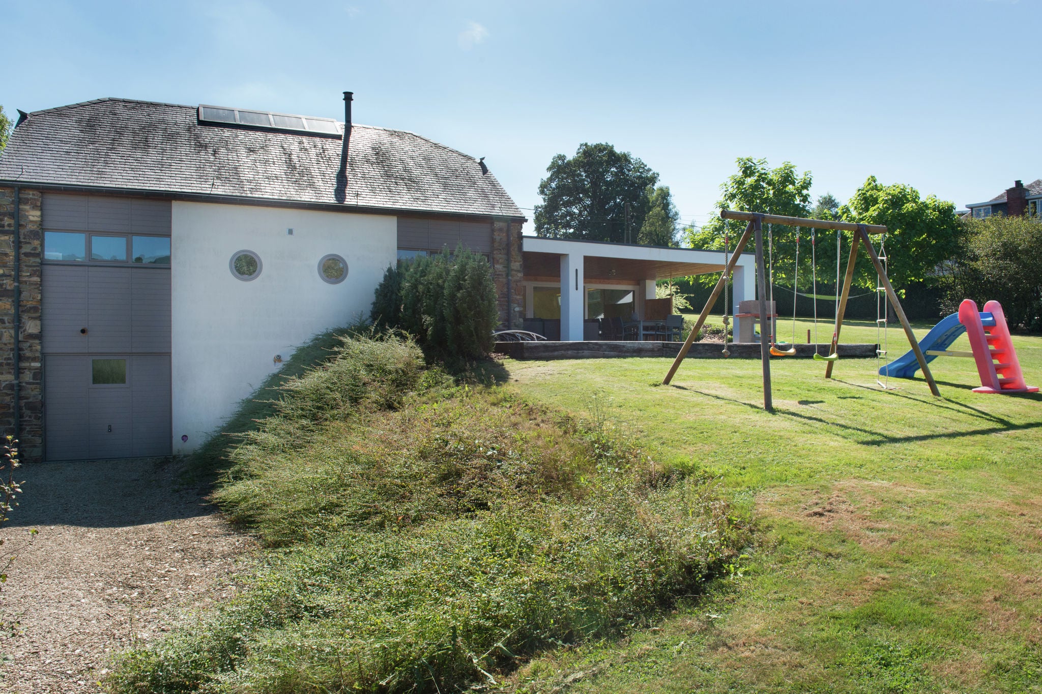 Maison de vacances paisible avec piscine privée à Stoumont