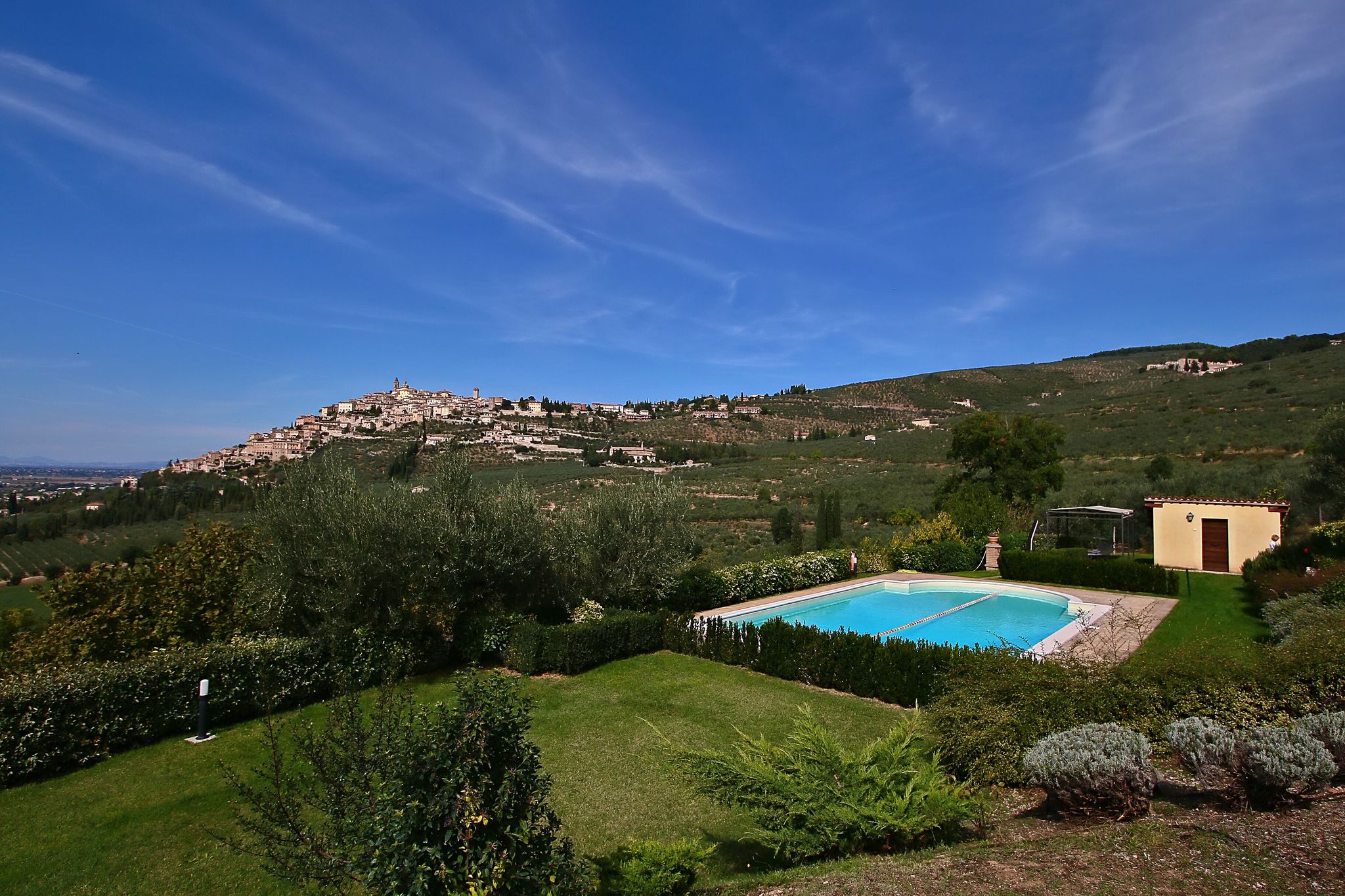 Idyllisch vakantiehuis met zwembad dicht bij Trevi